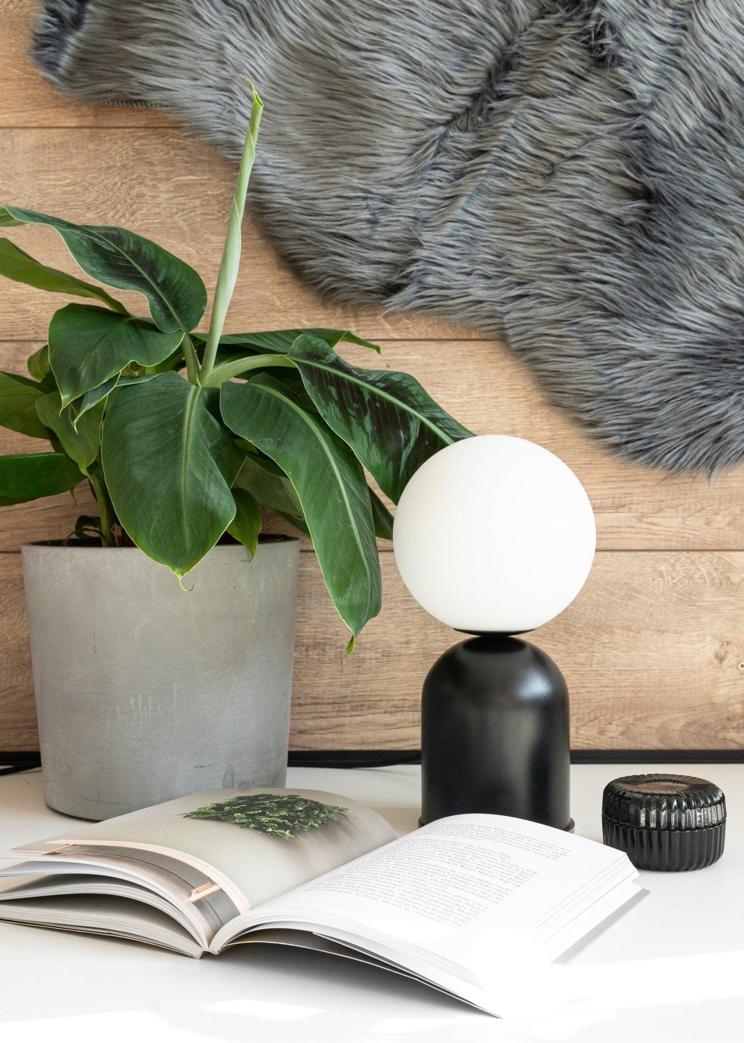 Lampa stołowa LUOTI czarny Ummo Eye on Design