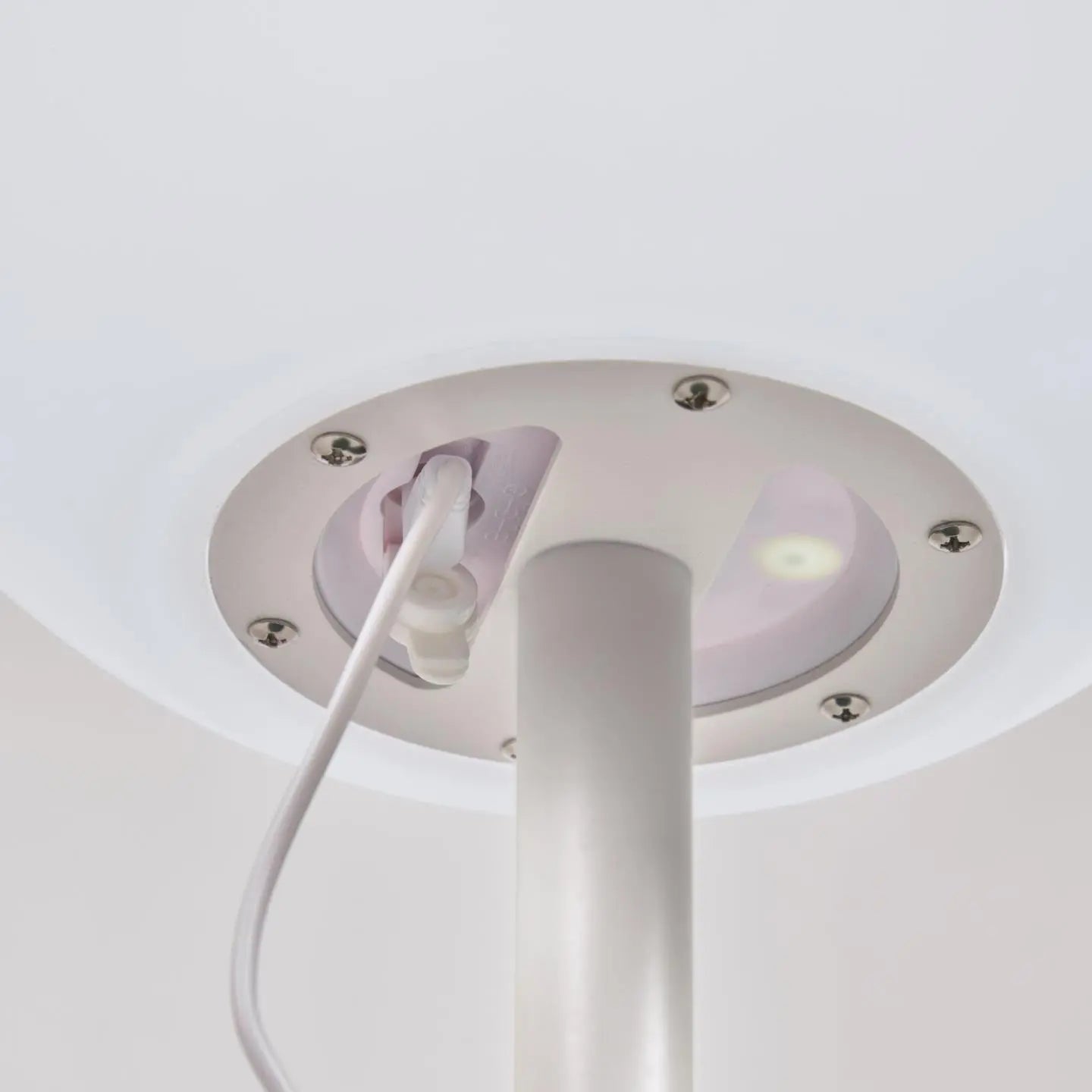 Lampa stołowa ogrodowa DINESH biały – Kave Home