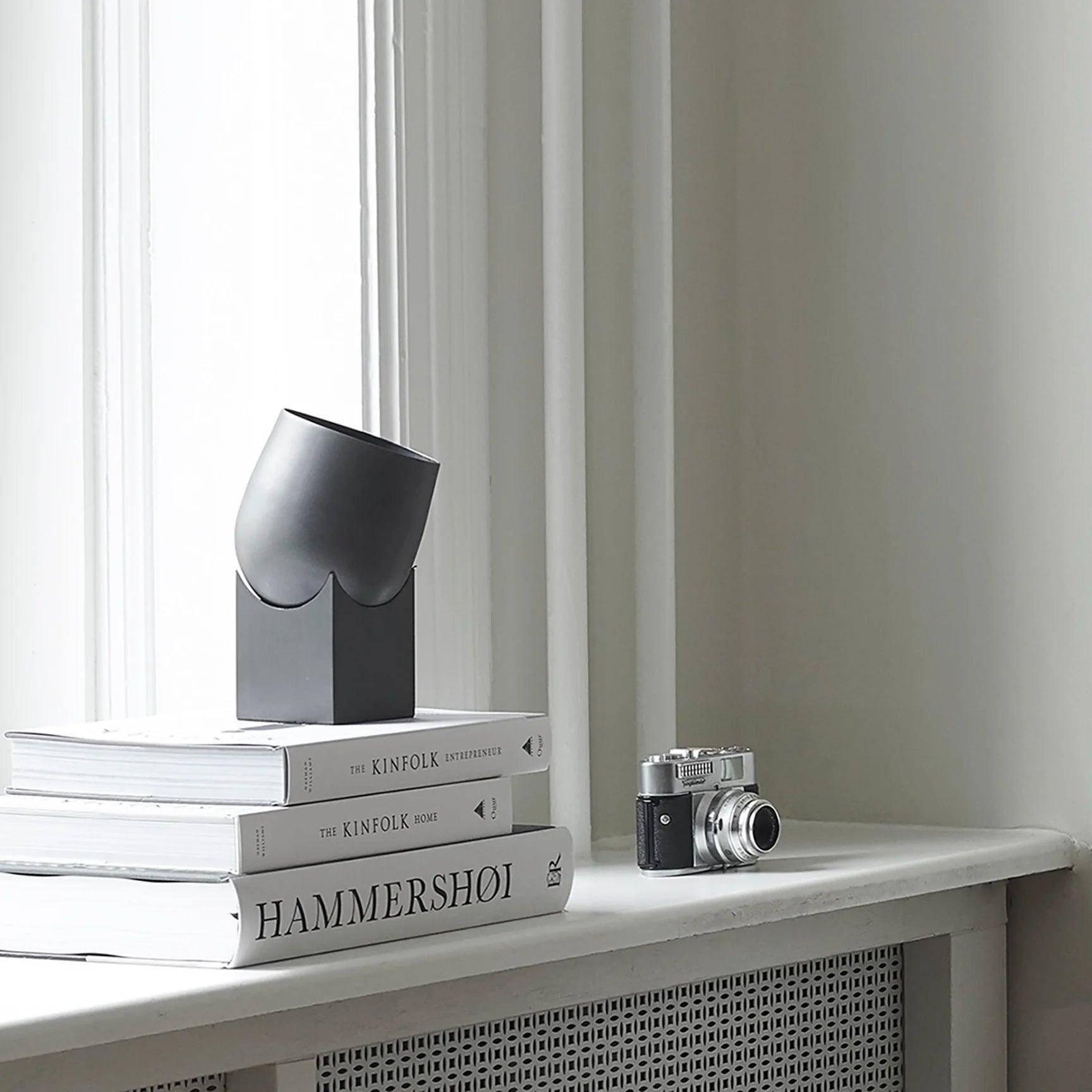 Lampa stołowa PIVOT grafitowy 101 Copenhagen Eye on Design