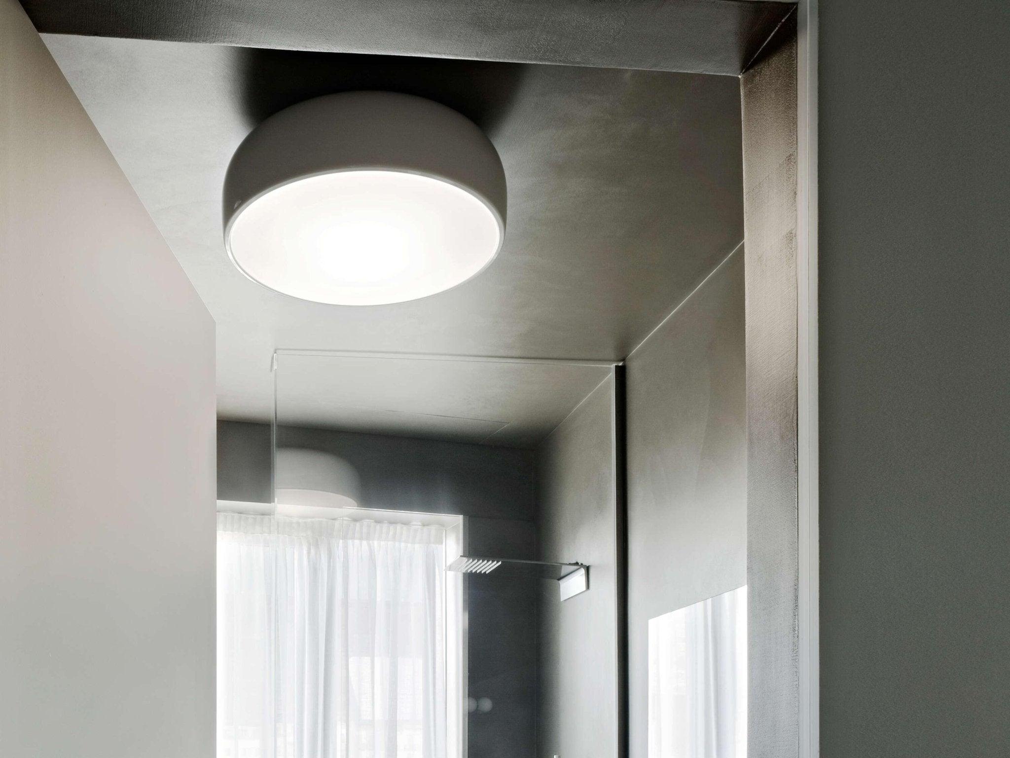 Lampa sufitowa SMITHFIELD ciemnobeżowy, marka Flos