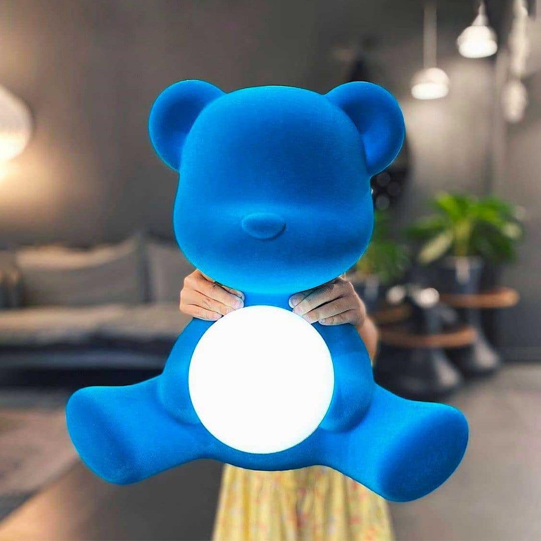 Lampa TEDDY GIRL VELVET błękitna Qeeboo Eye on Design