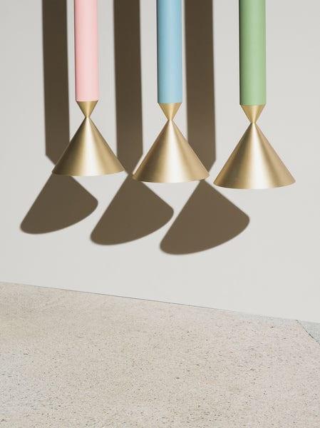 Lampa wisząca APOLLO różowy z mosiężnym wykończeniem Pholc Eye on Design