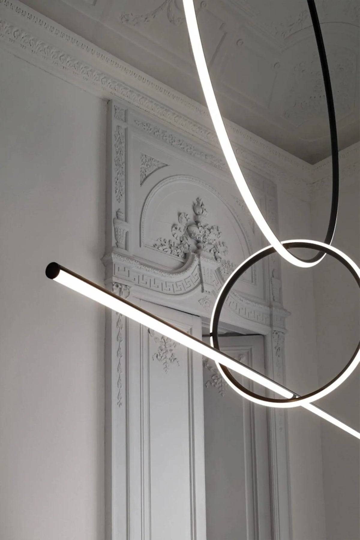 Lampa wisząca ARRANGEMENTS linia – styl minimalistyczny