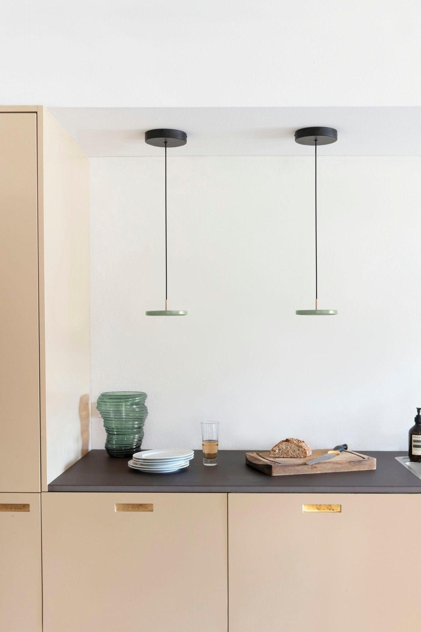 Lampa wisząca ASTERIA MICRO pistacjowy UMAGE Eye on Design