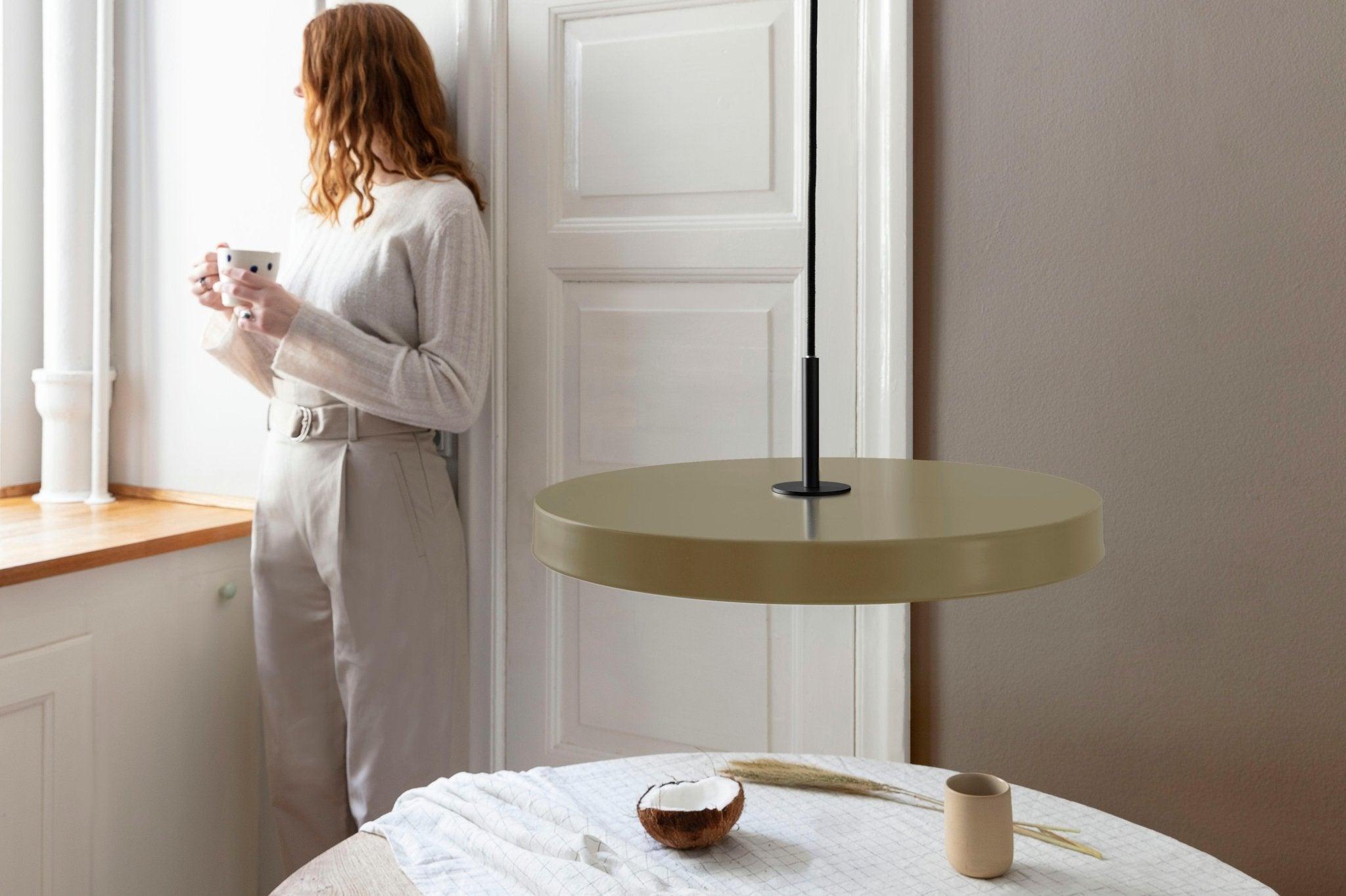 Lampa wisząca ASTERIA taupe UMAGE Eye on Design