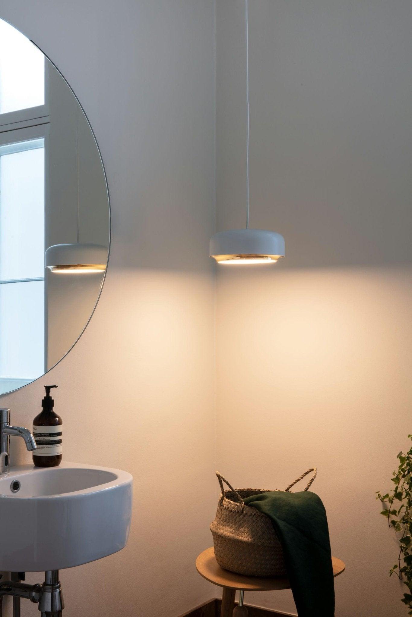 Lampa wisząca HAZEL biały UMAGE Eye on Design