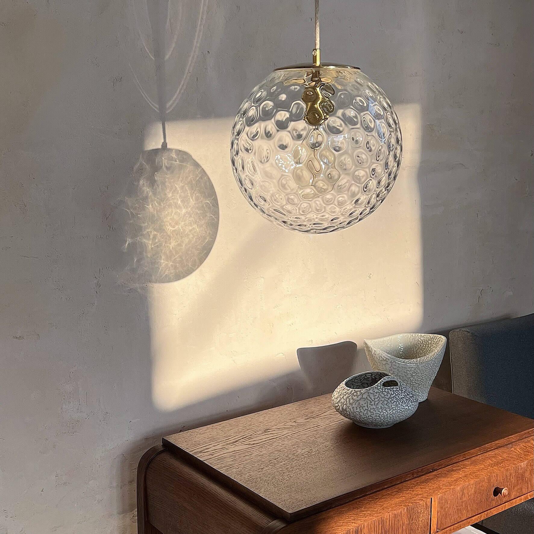 Lampa wisząca KULA REFLEKSYJNA nikiel Embassy Interiors Eye on Design