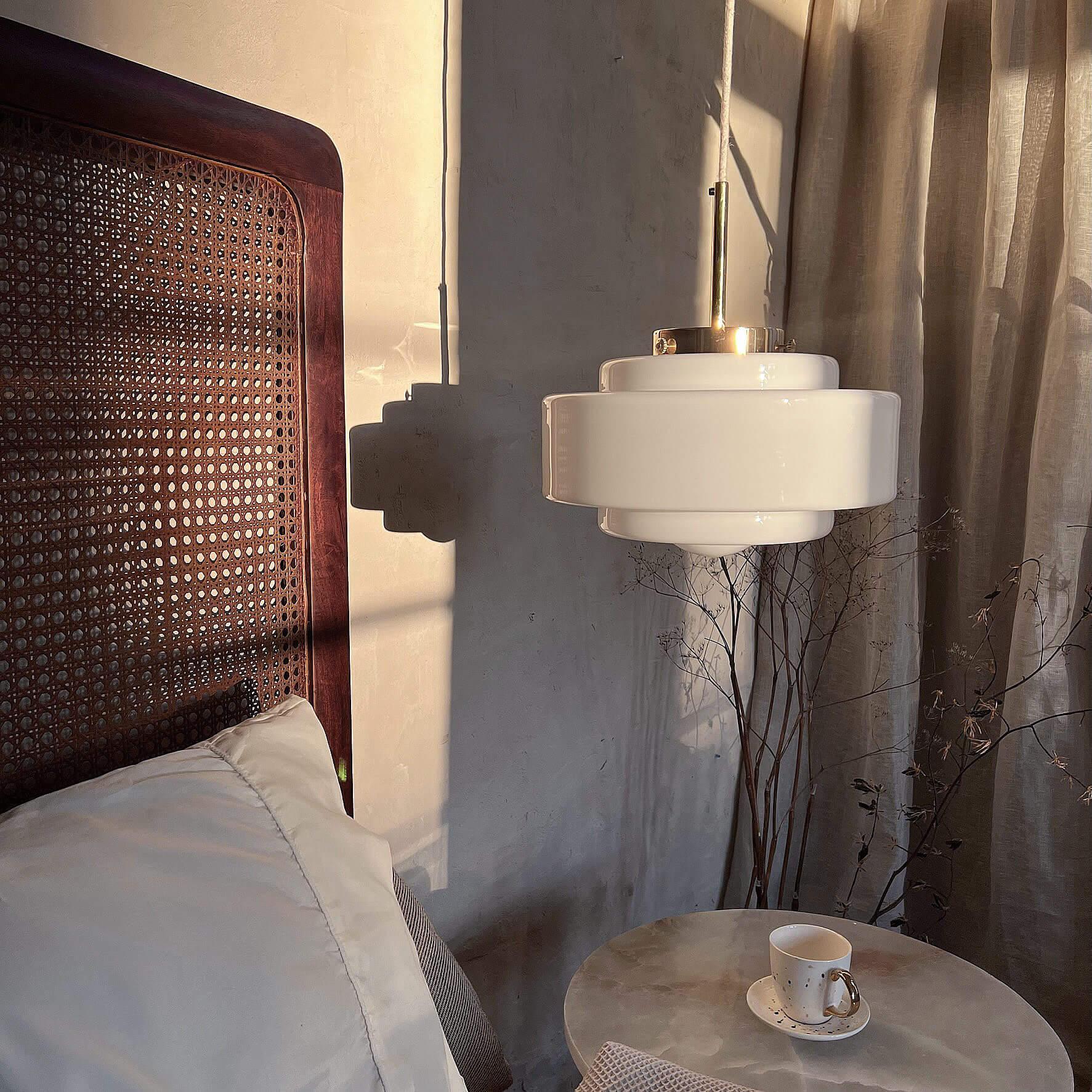 Lampa wisząca MÉMOIRE mosiężny Embassy Interiors Eye on Design