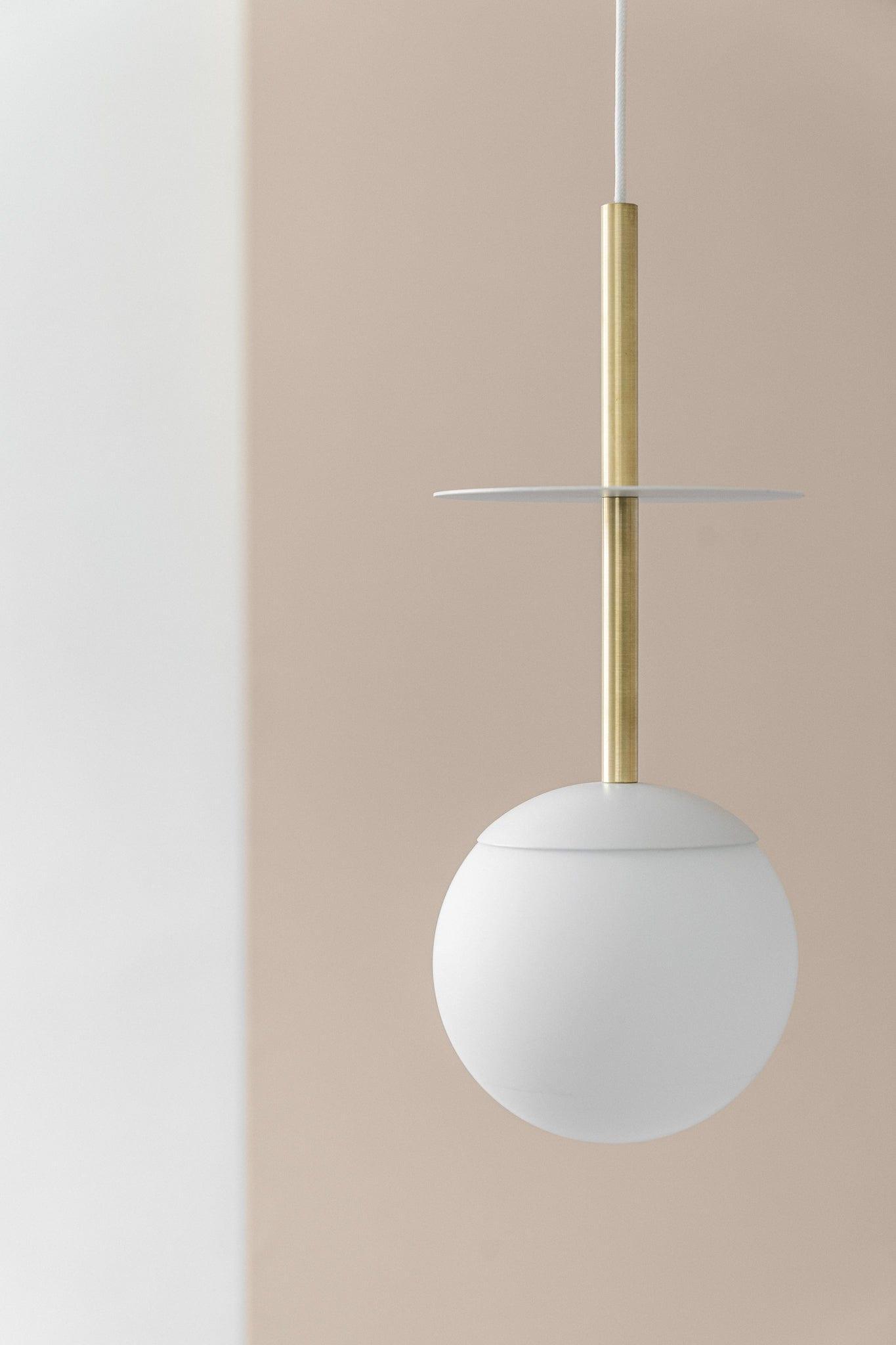 Lampa wisząca PLAAT biało-złoty Ummo Eye on Design