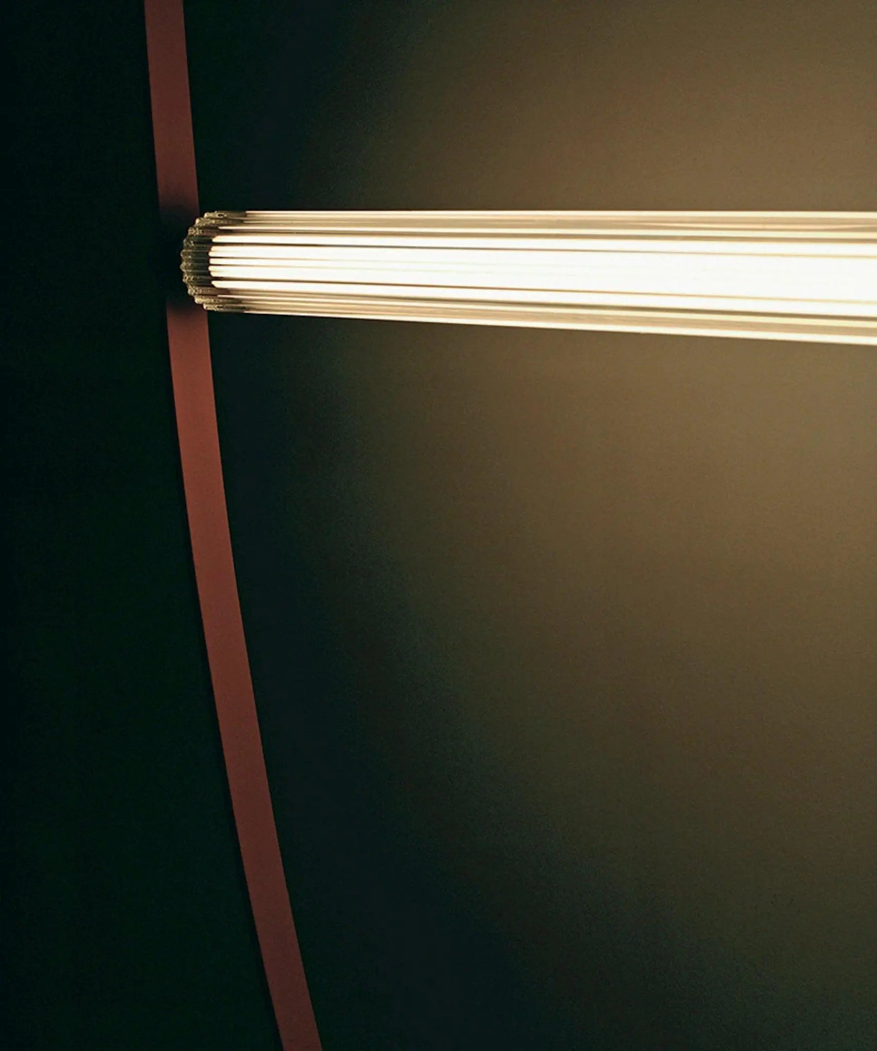 Lampa wisząca WIRELINE różowy – styl nowoczesny