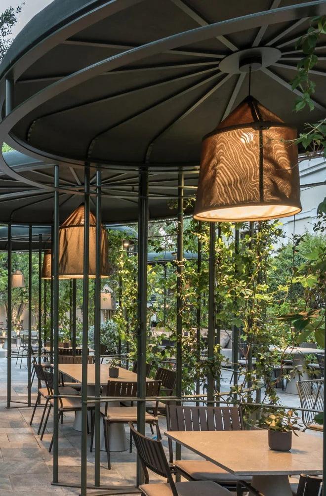 Lampa wisząca zewnętrzna JAIMA beżowy Marset Eye on Design