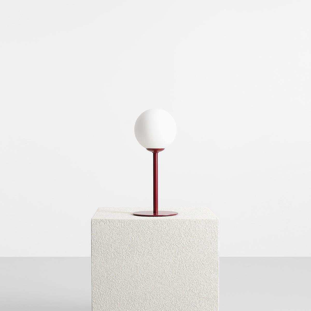 Lampka biurkowa PINNE czerwony Artera Eye on Design