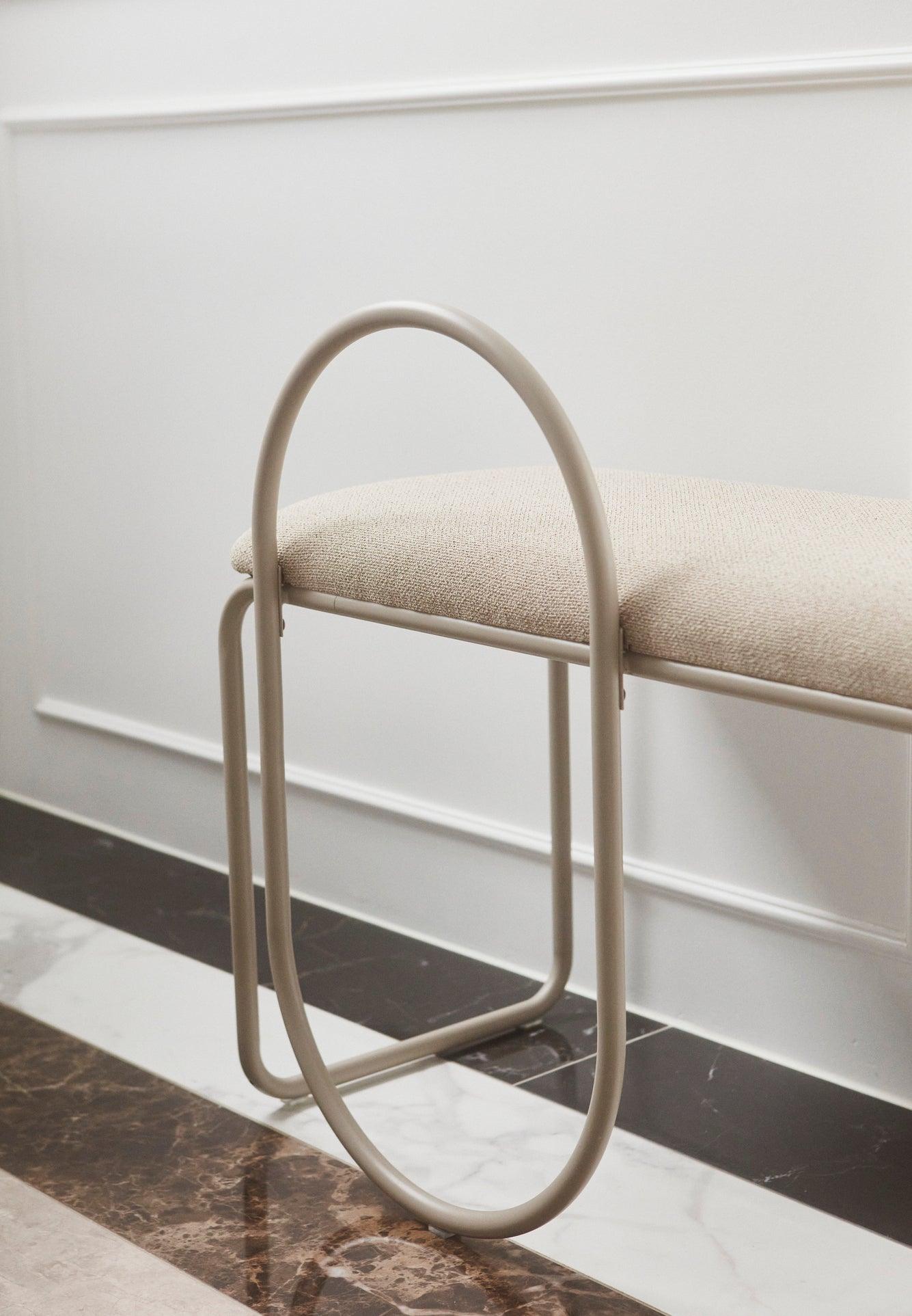 Ławka z tkaniną boucle ANGUI taupe AYTM Eye on Design