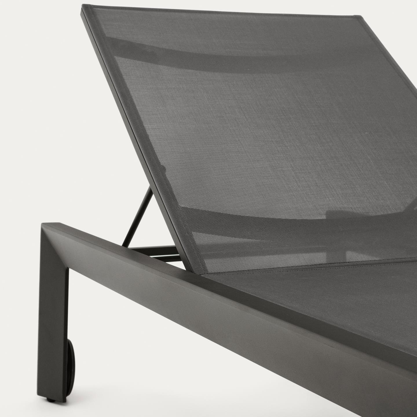 Leżak CANUTELLS czarny La Forma Eye on Design