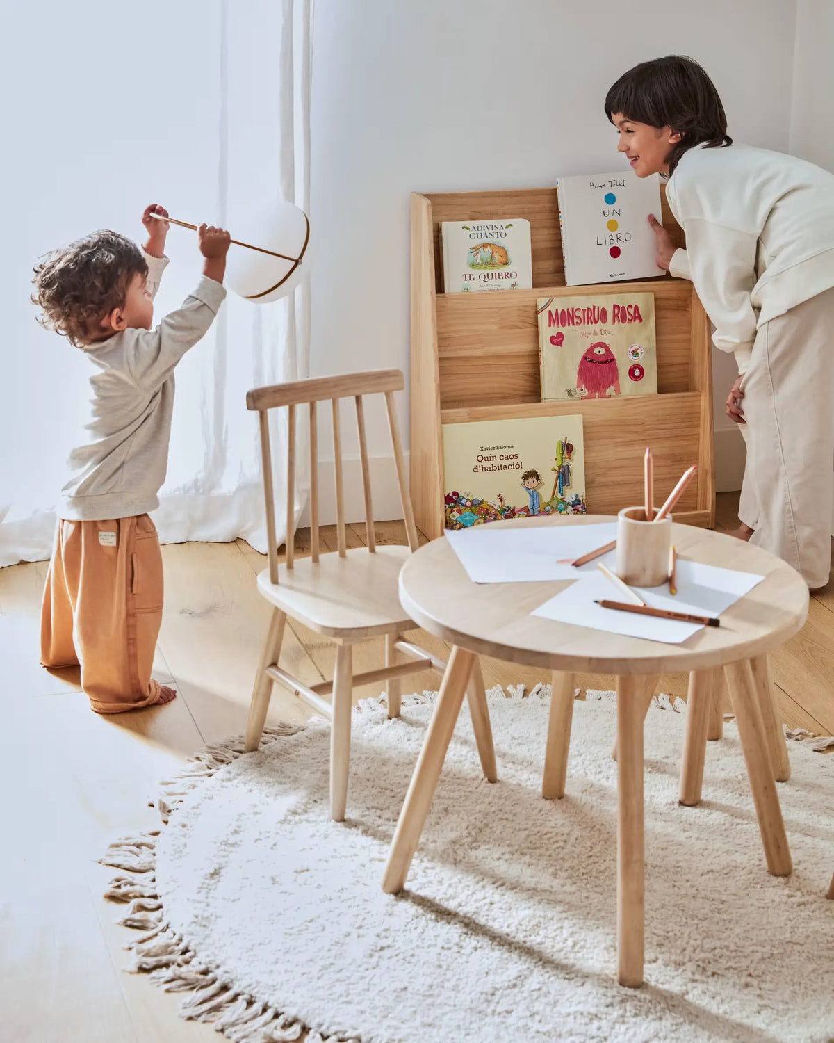 Dywan ORWEN beżowy do salonu – Kave Home