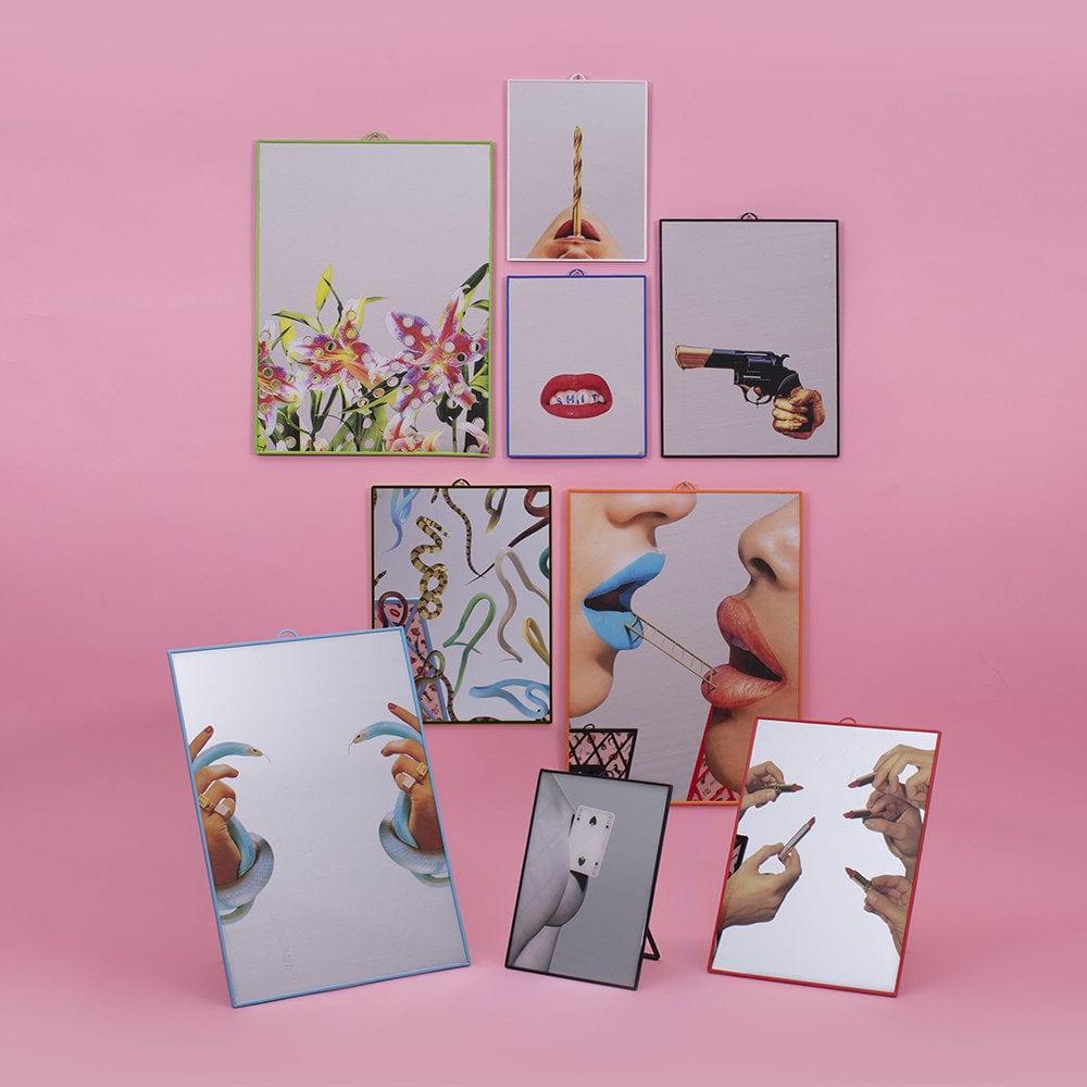 Lustro BIG FLOWERS WITH HOLES w zielonej ramce Seletti Eye on Design