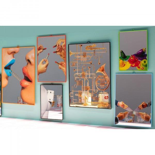 Lustro BIG FLOWERS WITH HOLES w zielonej ramce Seletti Eye on Design