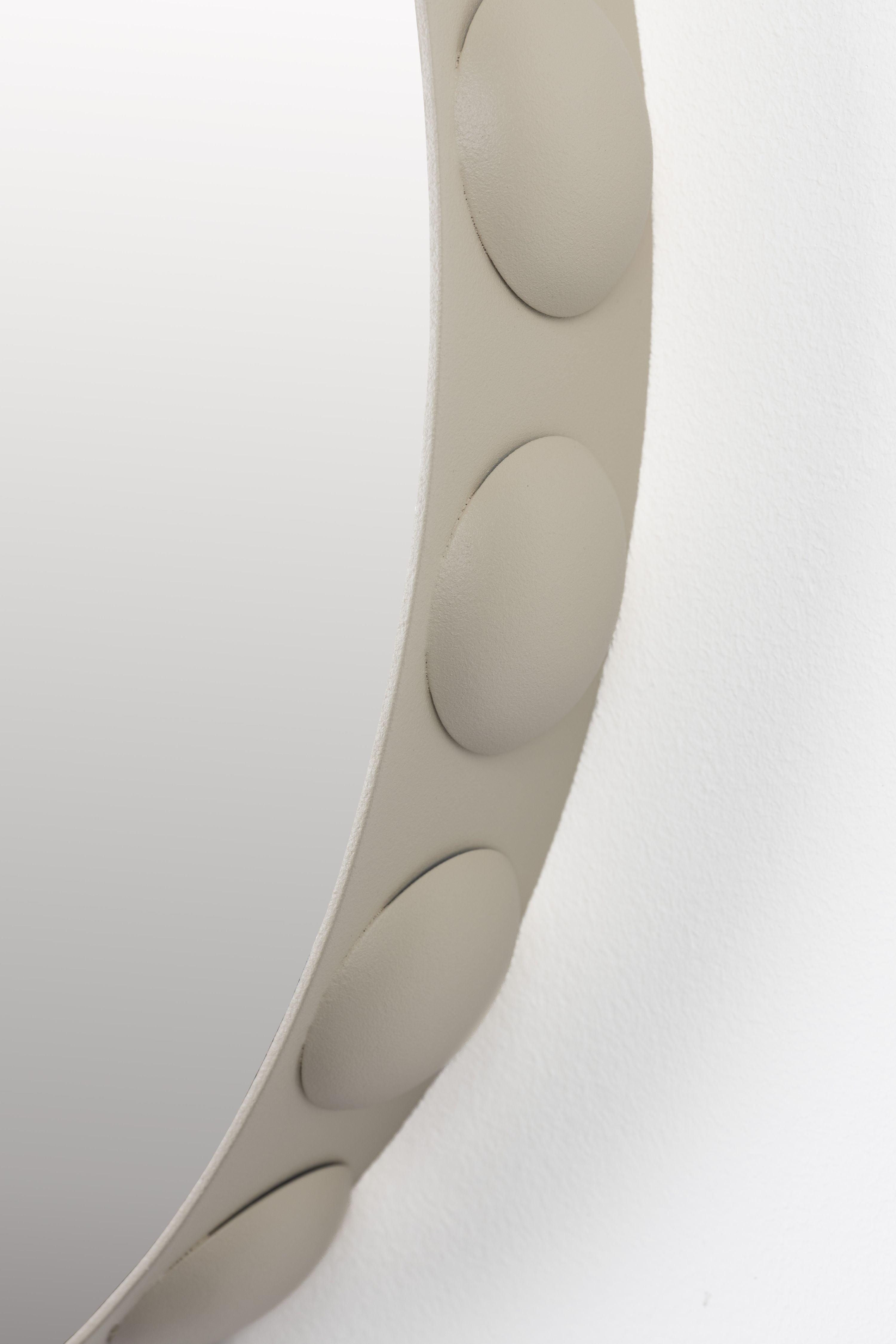 Lustro BUBBLES beżowy Zuiver Eye on Design