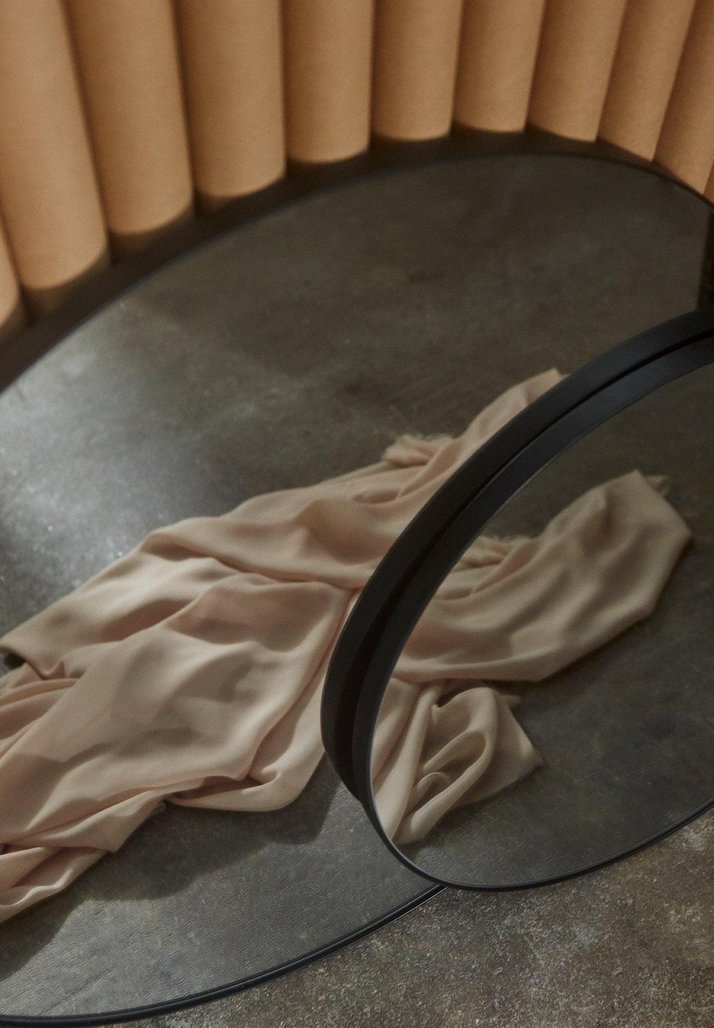 Lustro CIRCUM czarny AYTM Eye on Design