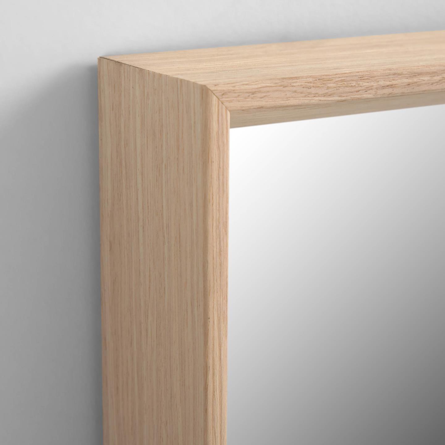 Lustro NERINA drewniana rama La Forma Eye on Design