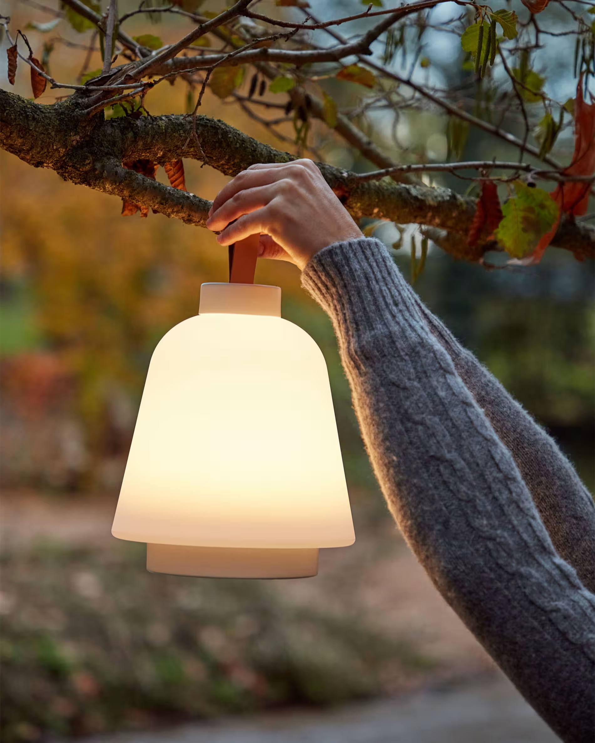 Lampa akumulatorowa UDIYA biały La Forma Eye on Design