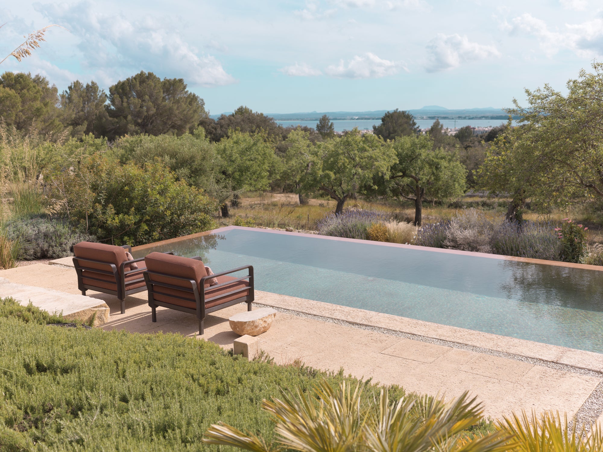 Buitenfauteuil MAXIMO parelmoer met groene basis