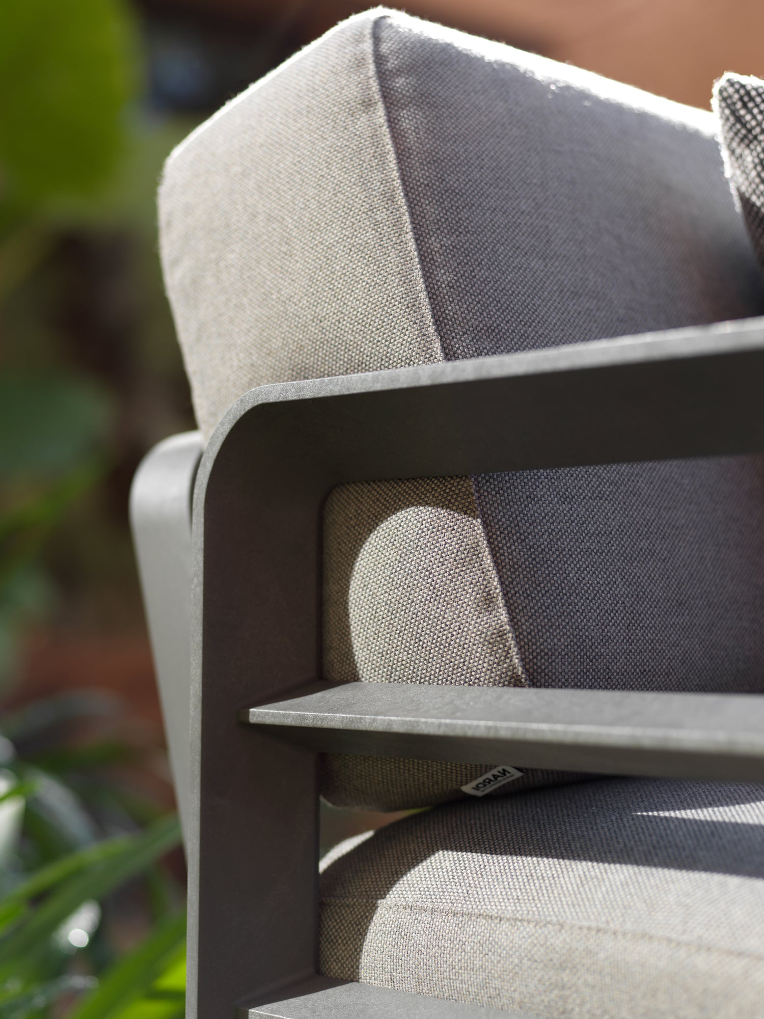 Modularer Außen-Ecksofa MAXIMO 5 Thymian grün mit graphitfarbenem Gestell
