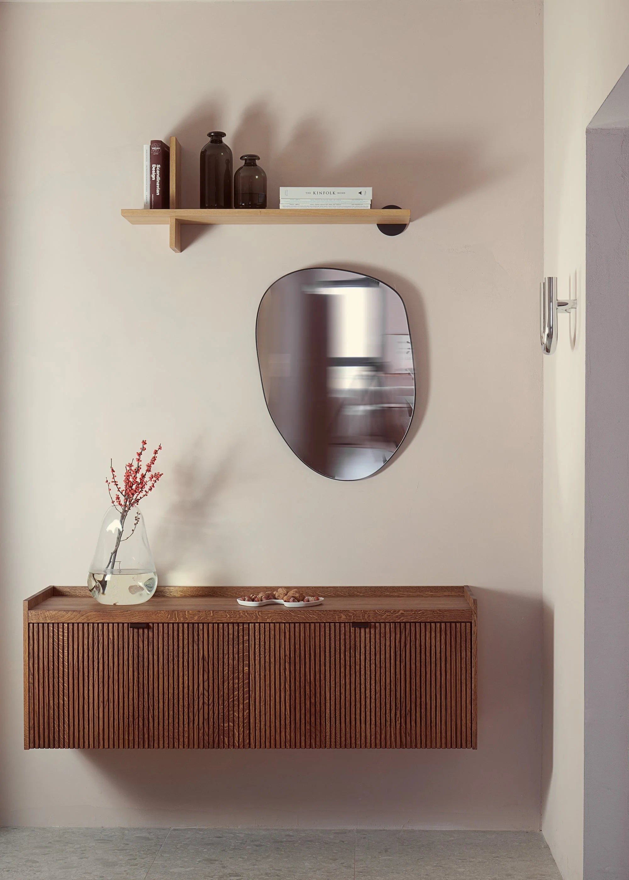 Wandkast RTV MEDA van eikenhout