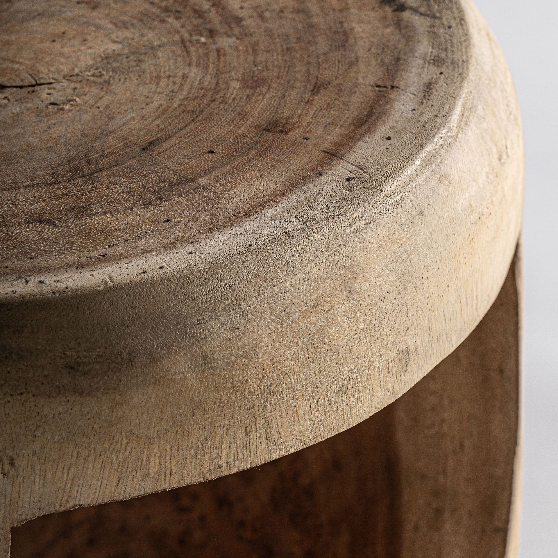 Zijtafel KRANIA suar hout