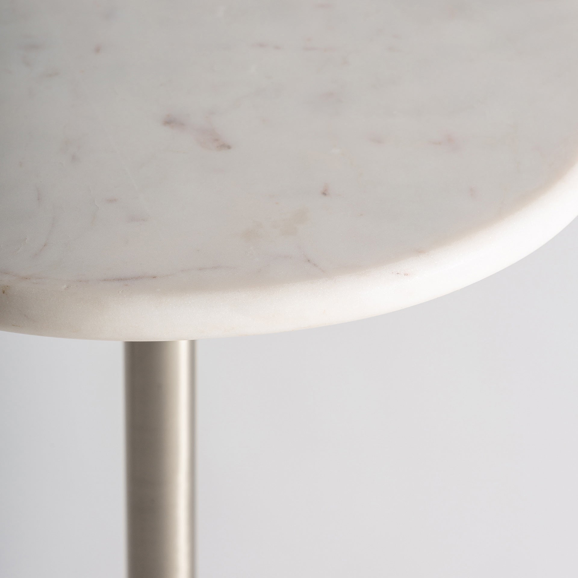 Bijzettafel MURANO grijs glas met marmeren blad