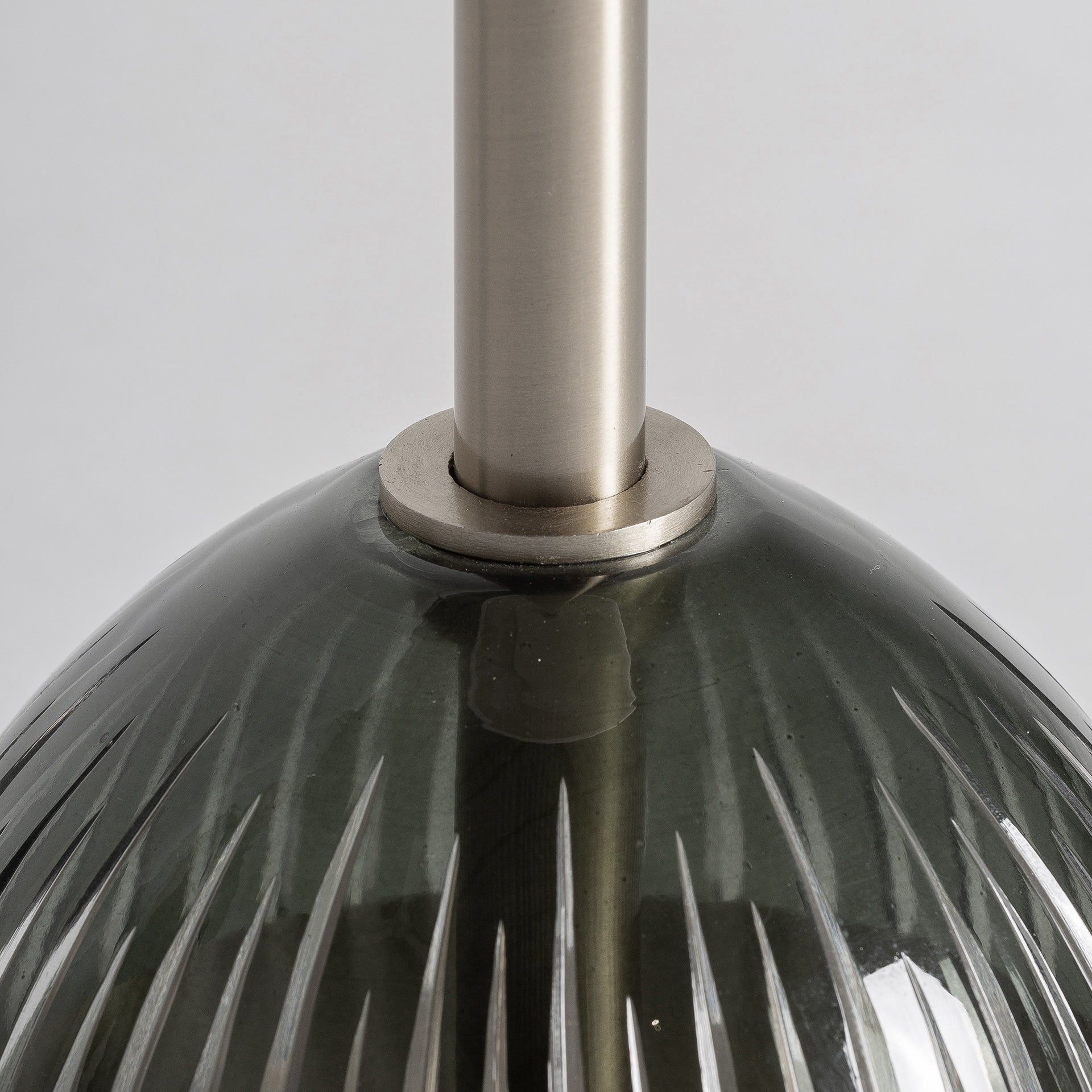 Bijzettafel MURANO grijs glas met marmeren blad