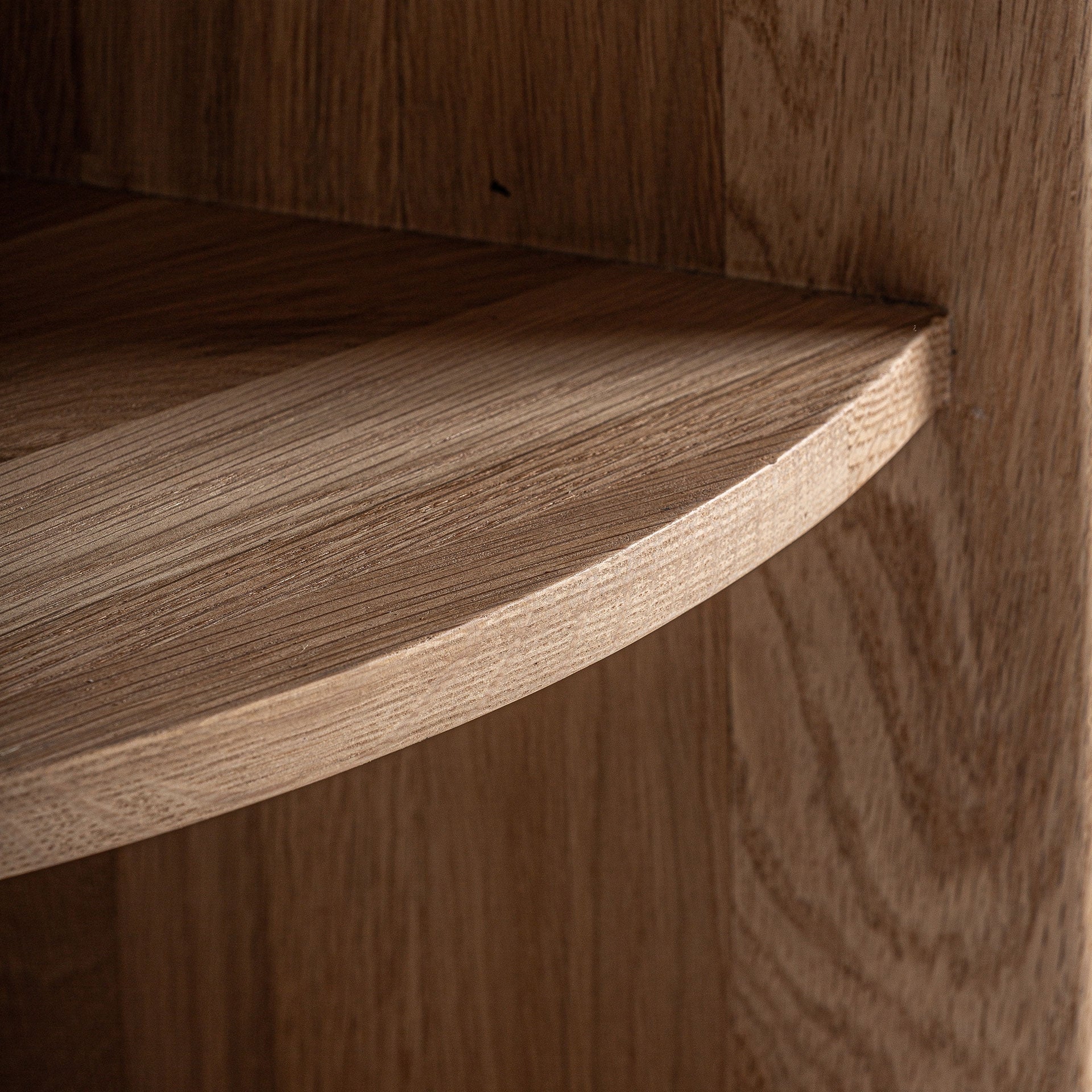 Zijtafel NARA eikenhout met zwart marmeren blad