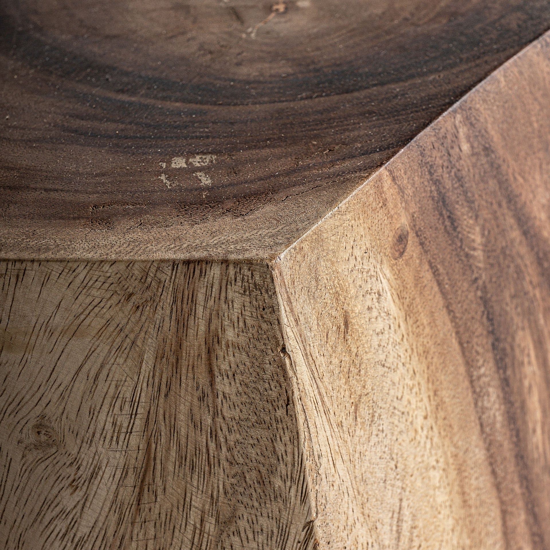 Zijtafel RIMINI suar hout