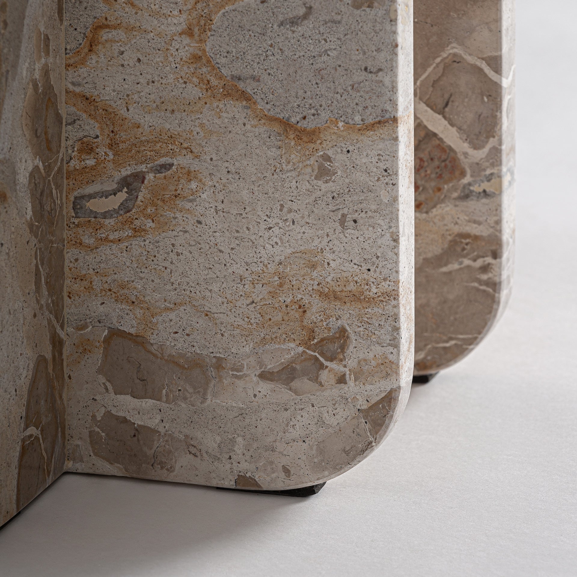 Bijzettafel SWALMEN beige marmer