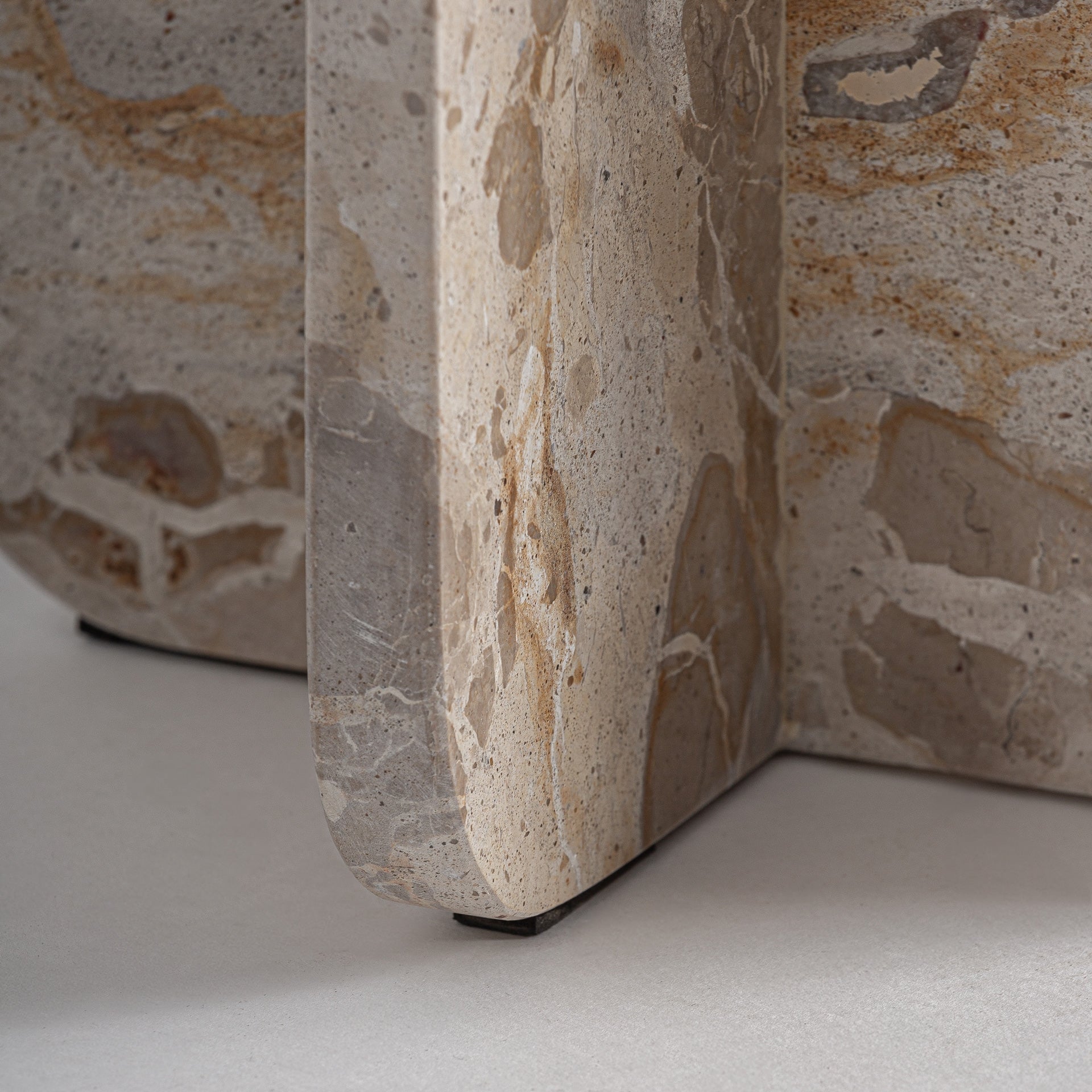 Bijzettafel SWALMEN beige marmer