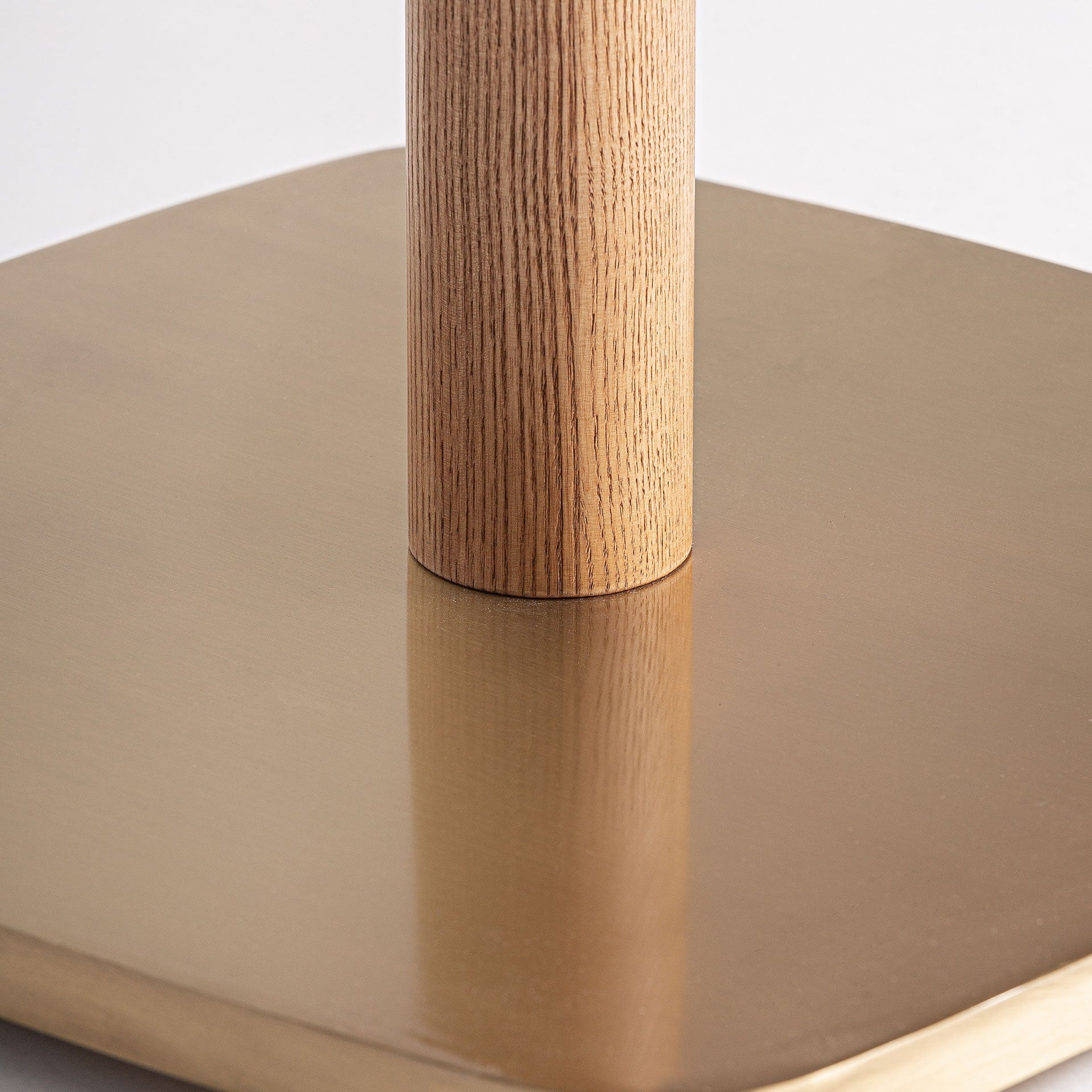 ALFERCE Cream Terrazzo Bar Table with Wooden Base