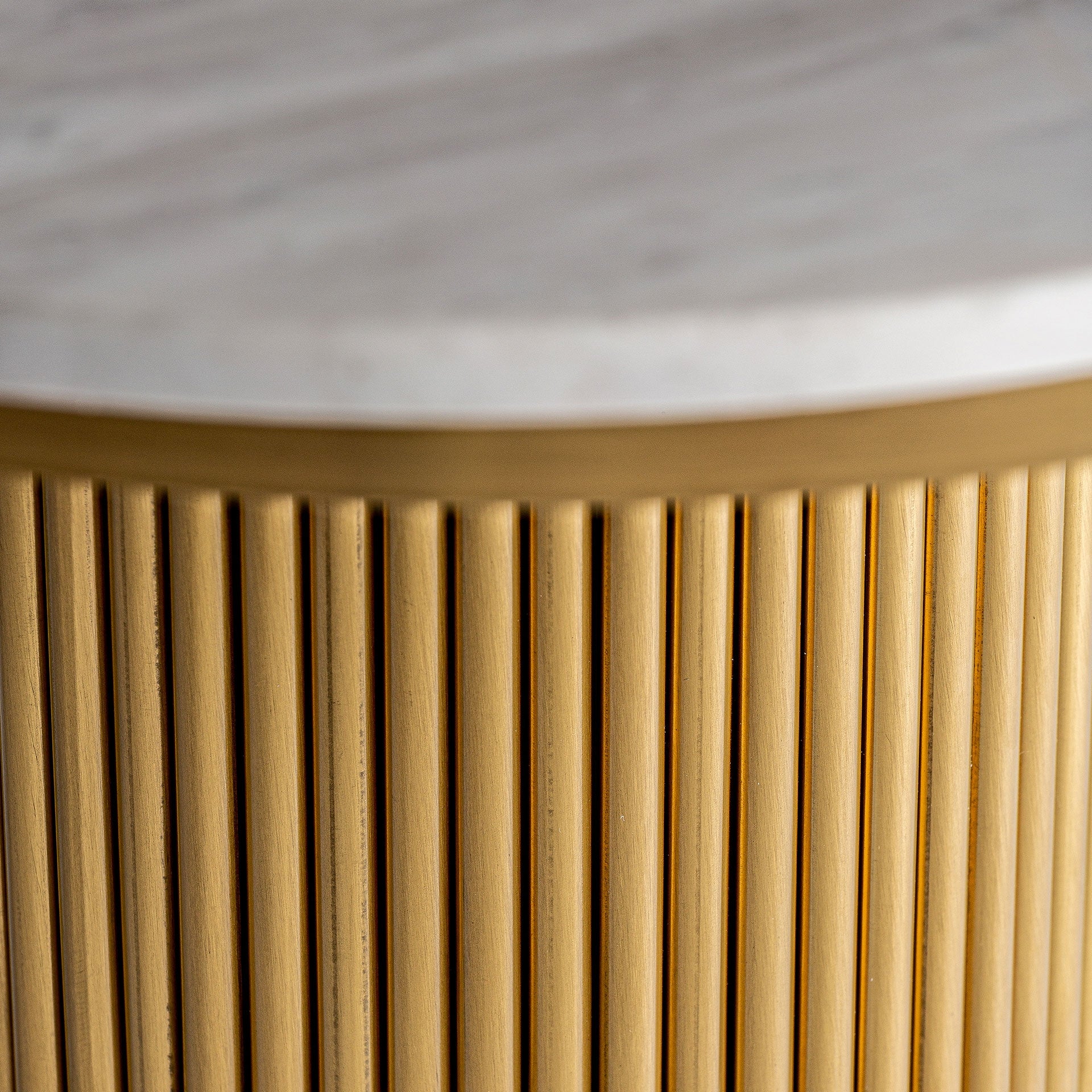 Round Bar Table DOLNY White Marble with Gold Base