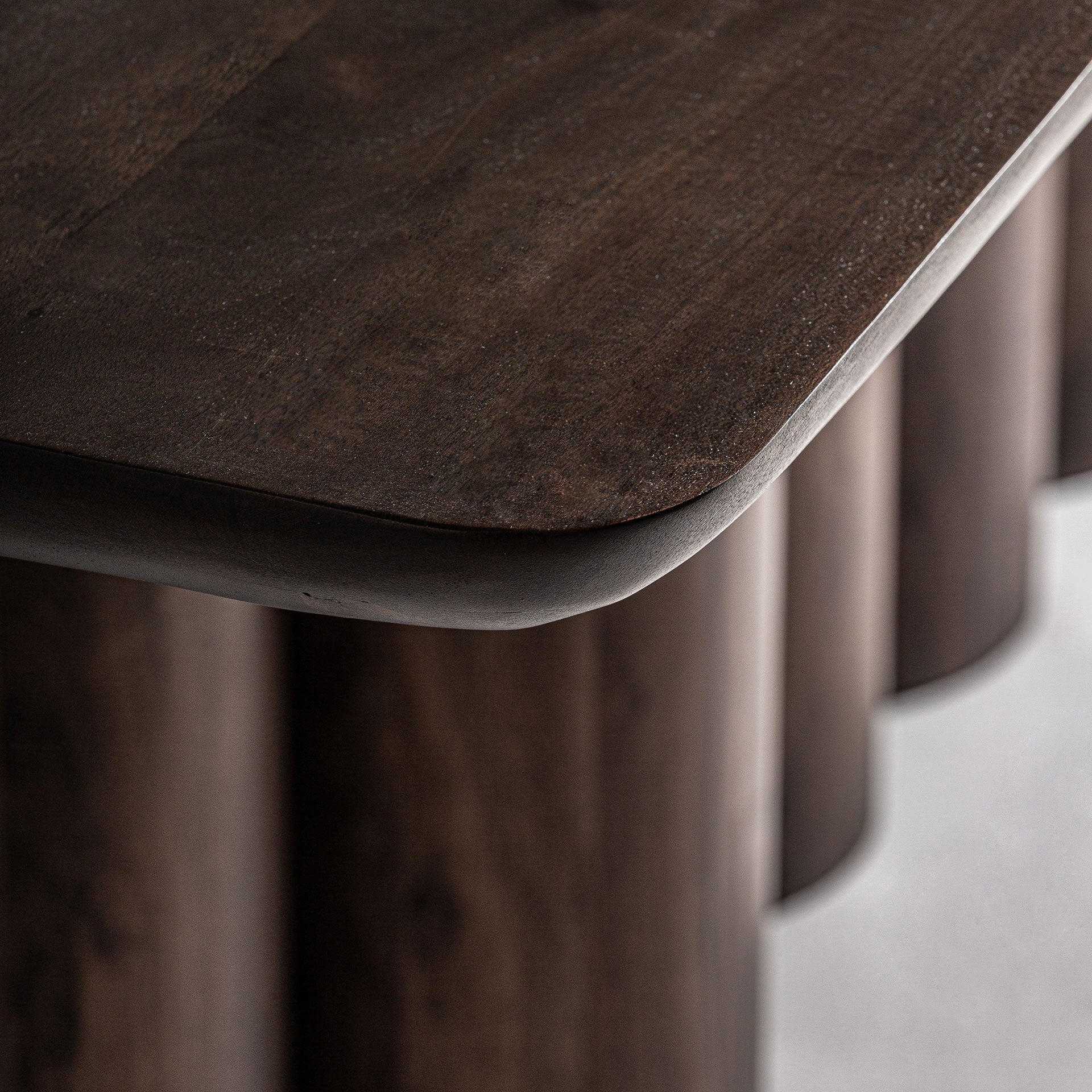 Tafel BEKE acaciahout