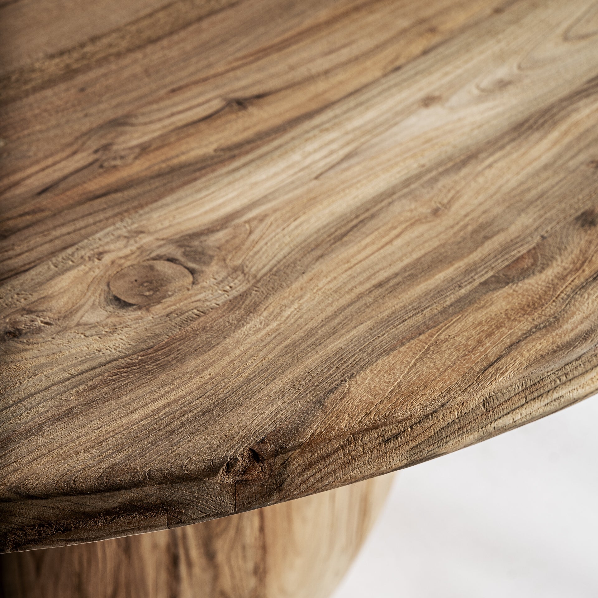 Ronde tafel ERLOY van gerecycled teakhout