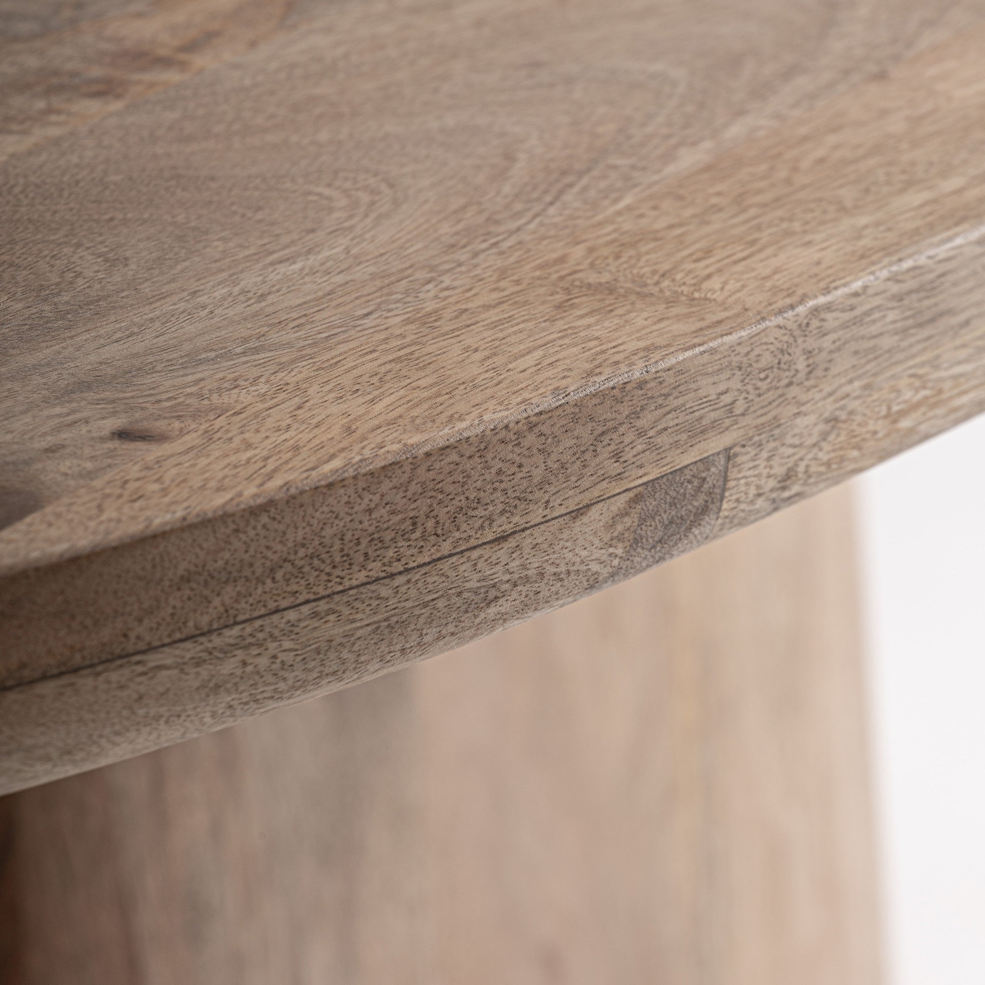 Ovaler Tisch MERSCH aus Mangoholz