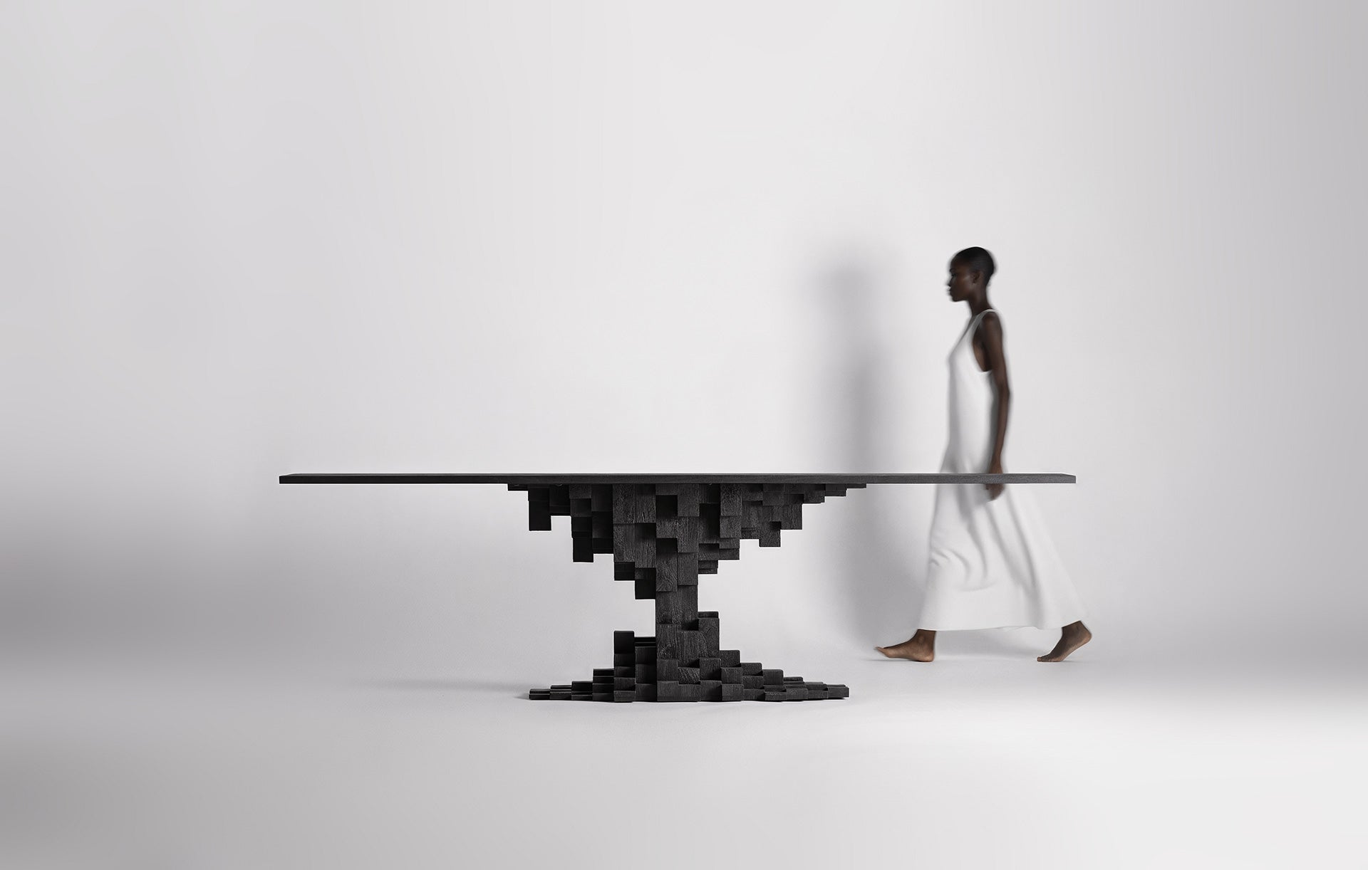 PÈTRIA Table Black Mango Wood