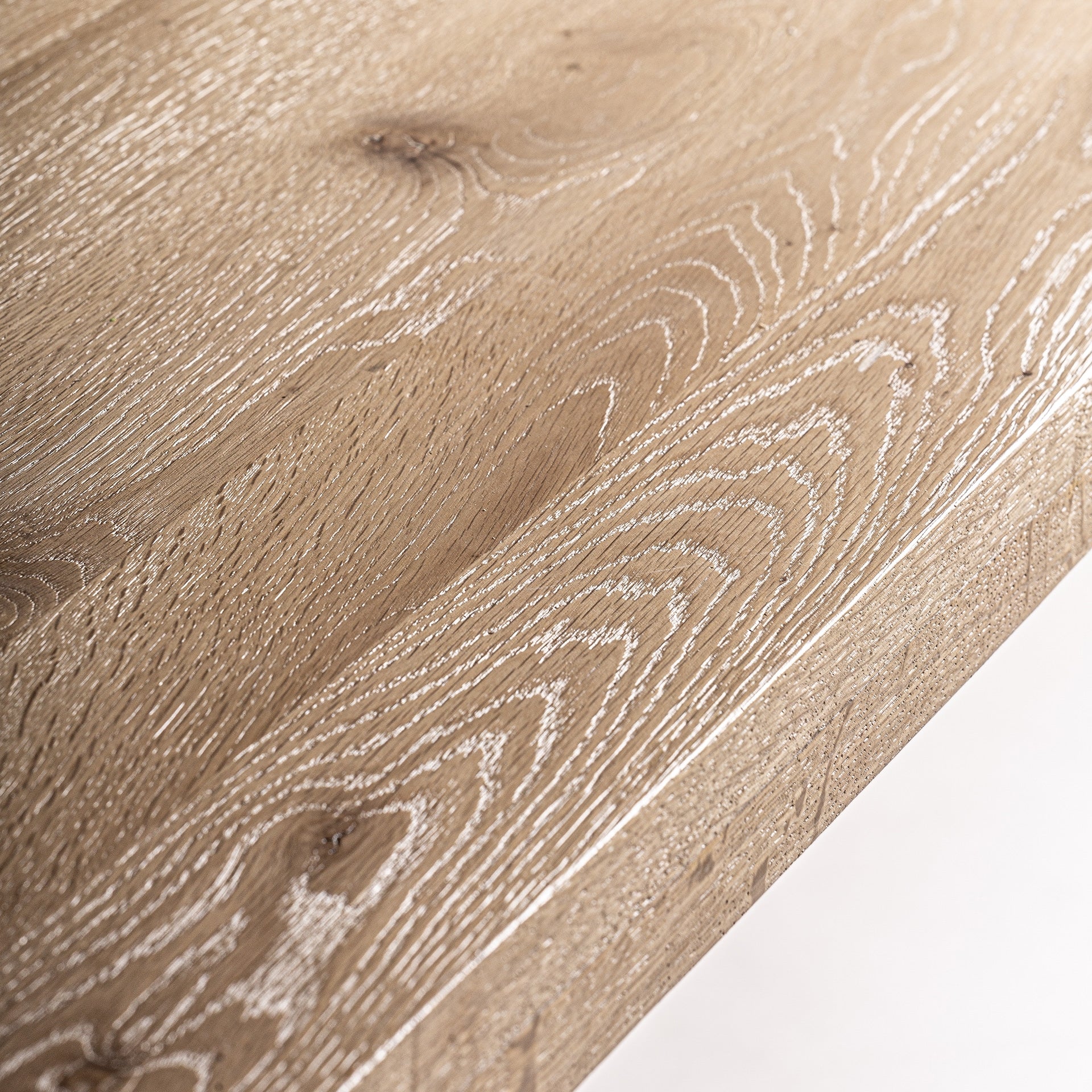 SULLY Oak Wood Table