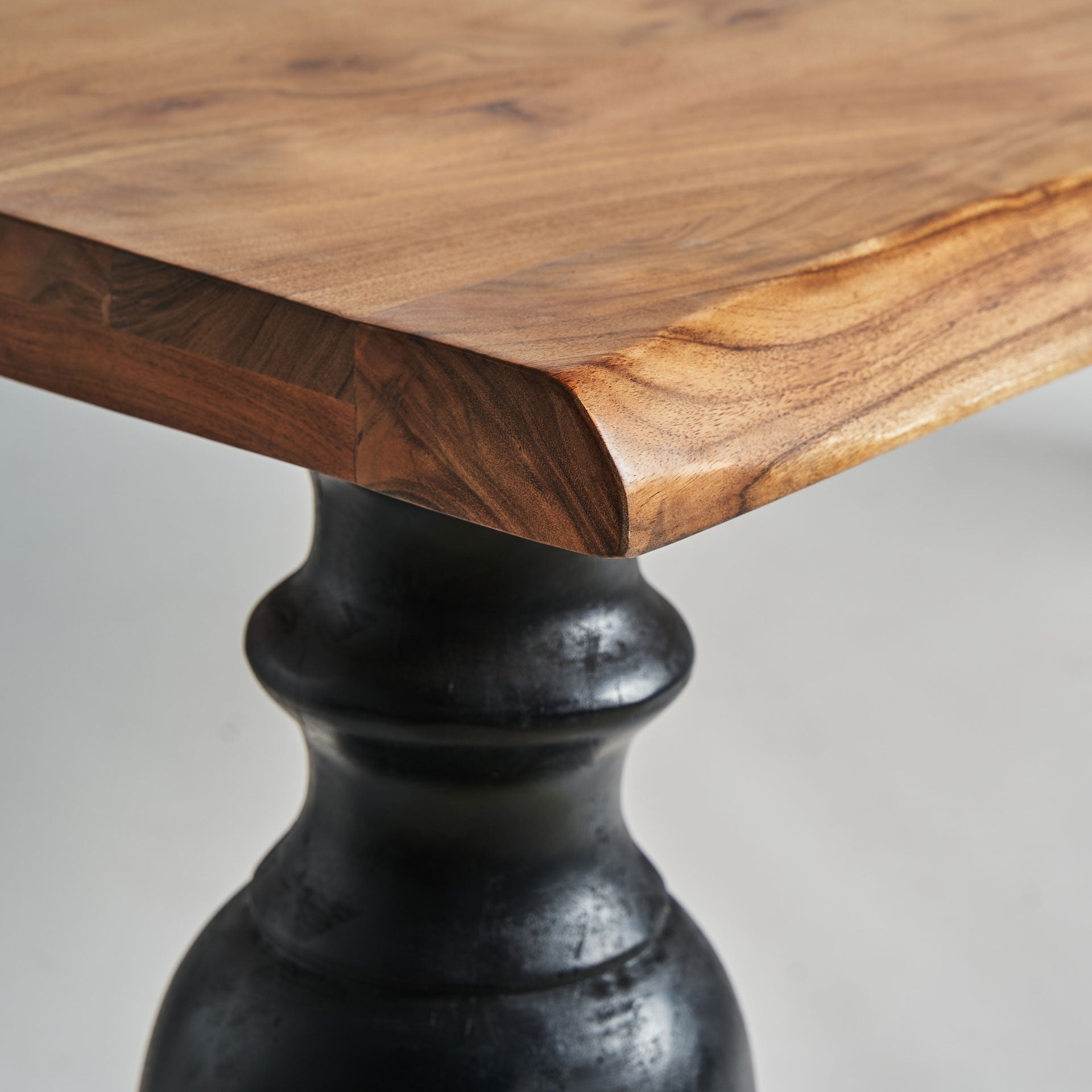 ZENICA tafel van acaciahout