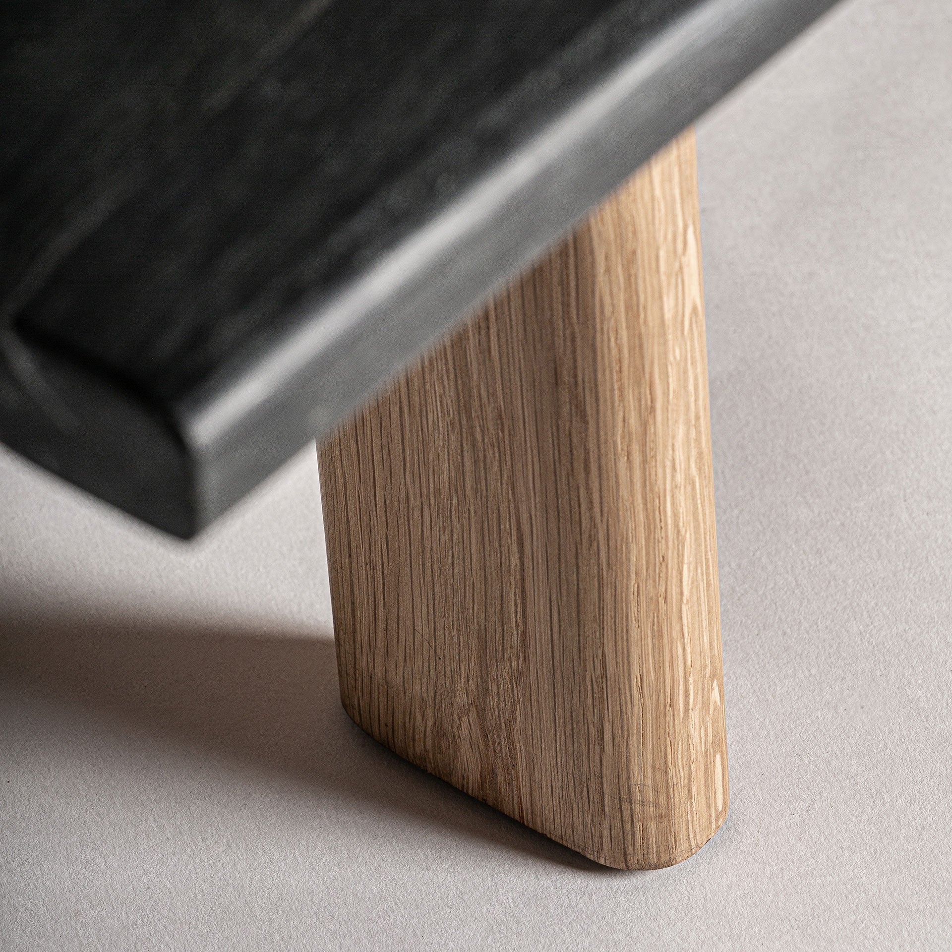 Koffietafel NARA eikenhout met zwart marmeren blad