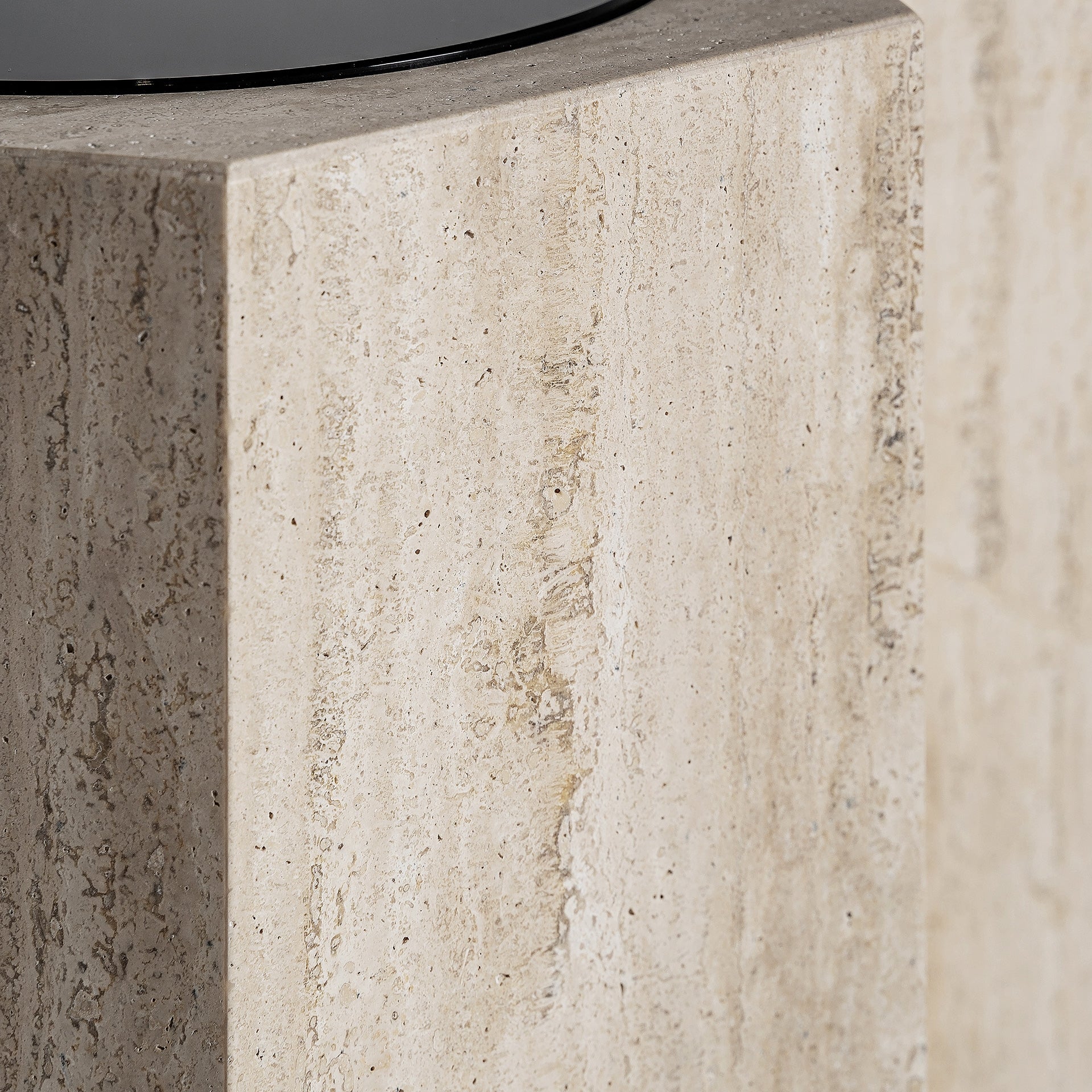 Salontafel THIENNES travertijn met bruin glas