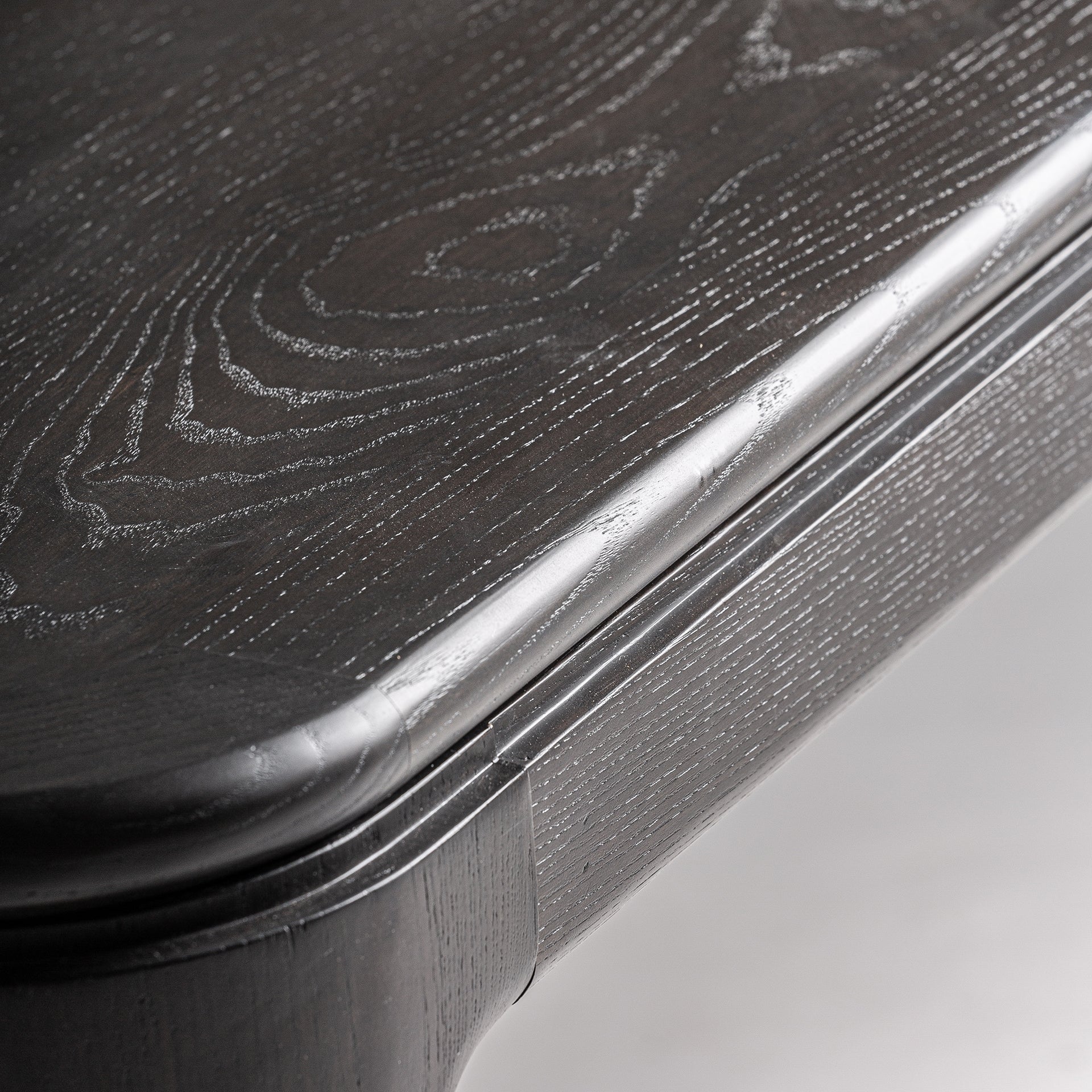 BUKEN Extendable Table in Dark Ash Wood with Veneer