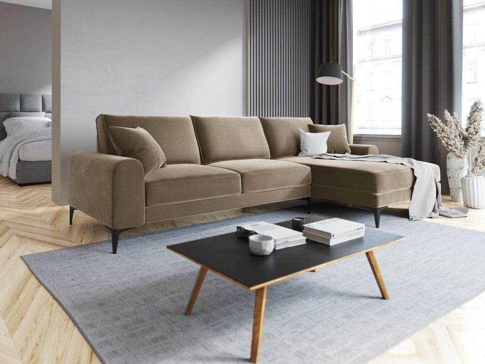 Narożnik aksamitny prawostronny MADARA cappuccino z czarną podstawą Mazzini Sofas Eye on Design