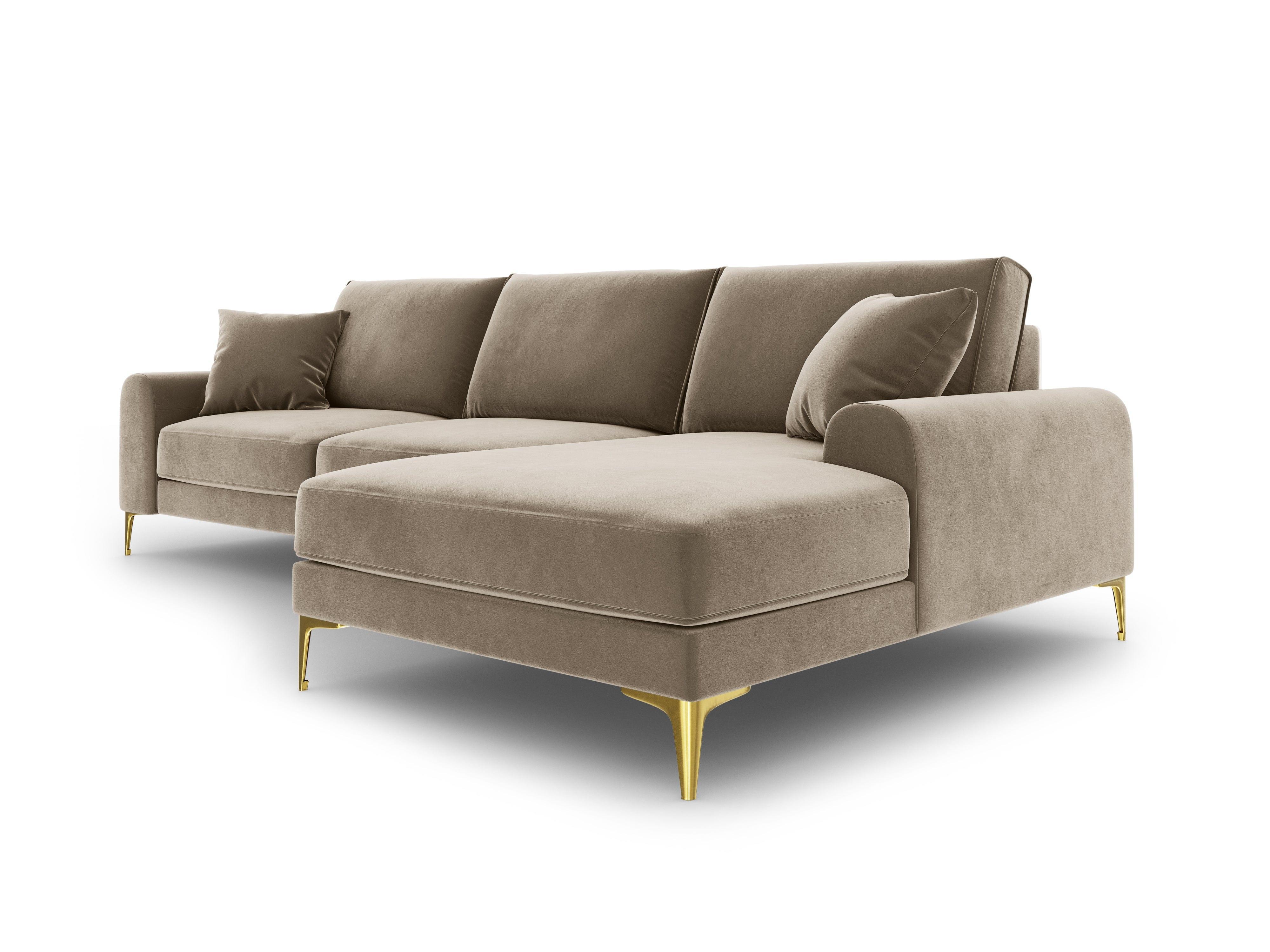 Narożnik aksamitny prawostronny MADARA cappuccino ze złotą podstawą Mazzini Sofas Eye on Design