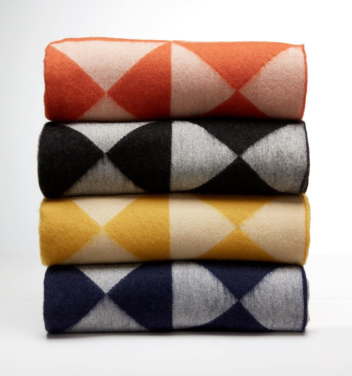 Narzuta MIRROR THROW czarny Verpan Eye on Design