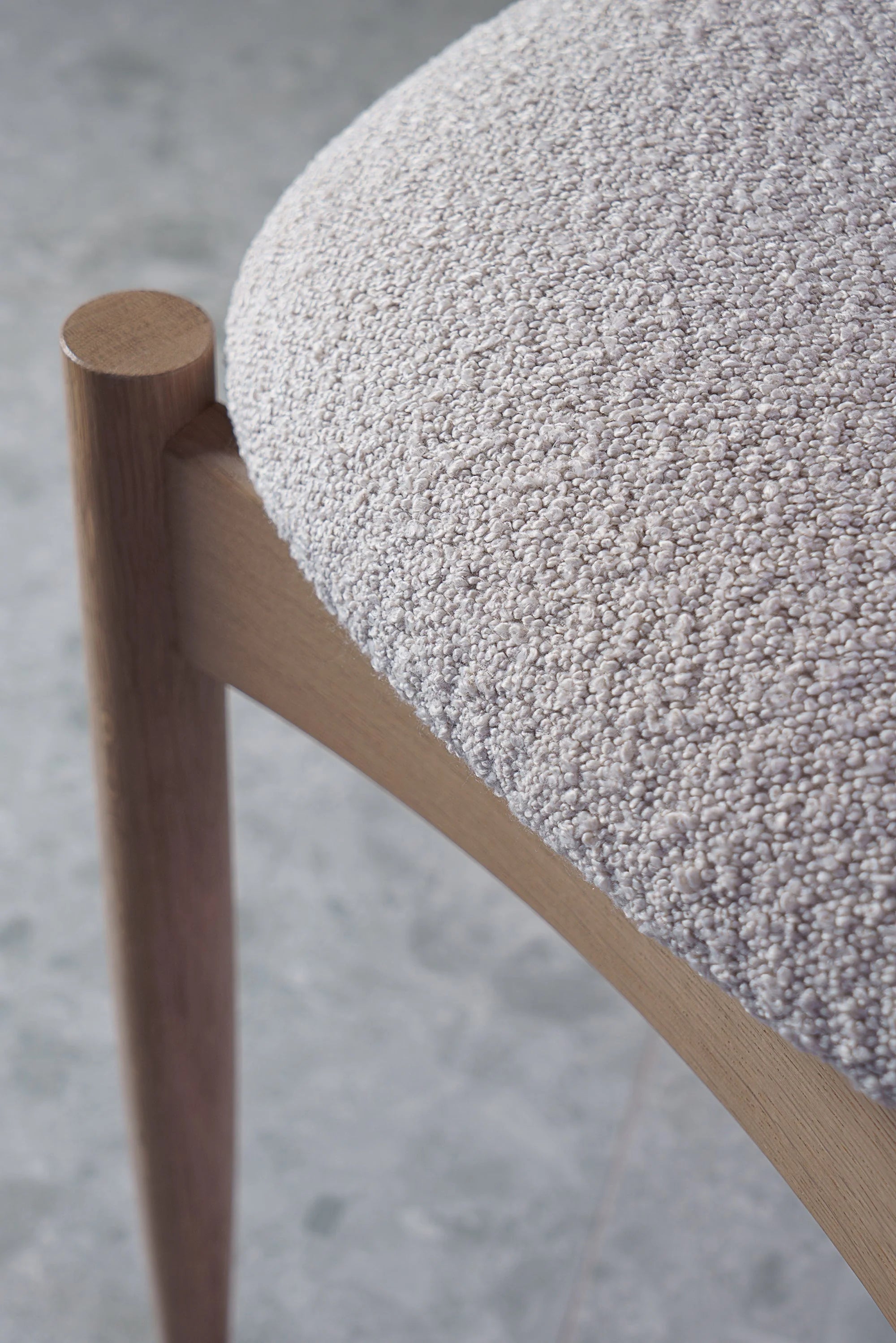 KEMI Chair Beige with Oak Wood